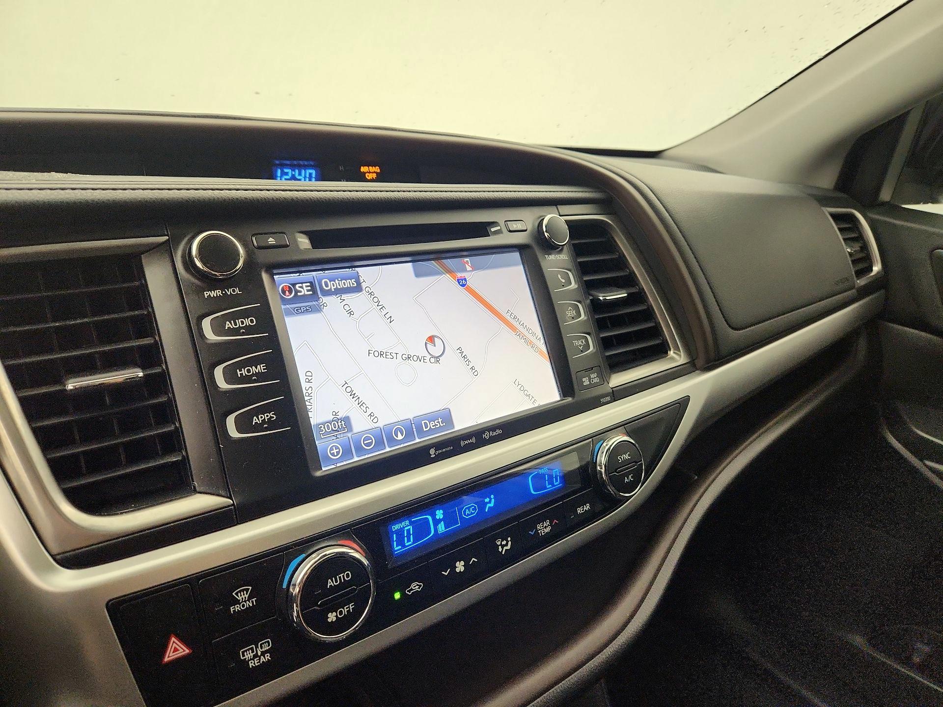 Thumbnail: 2019 Toyota Highlander - 14