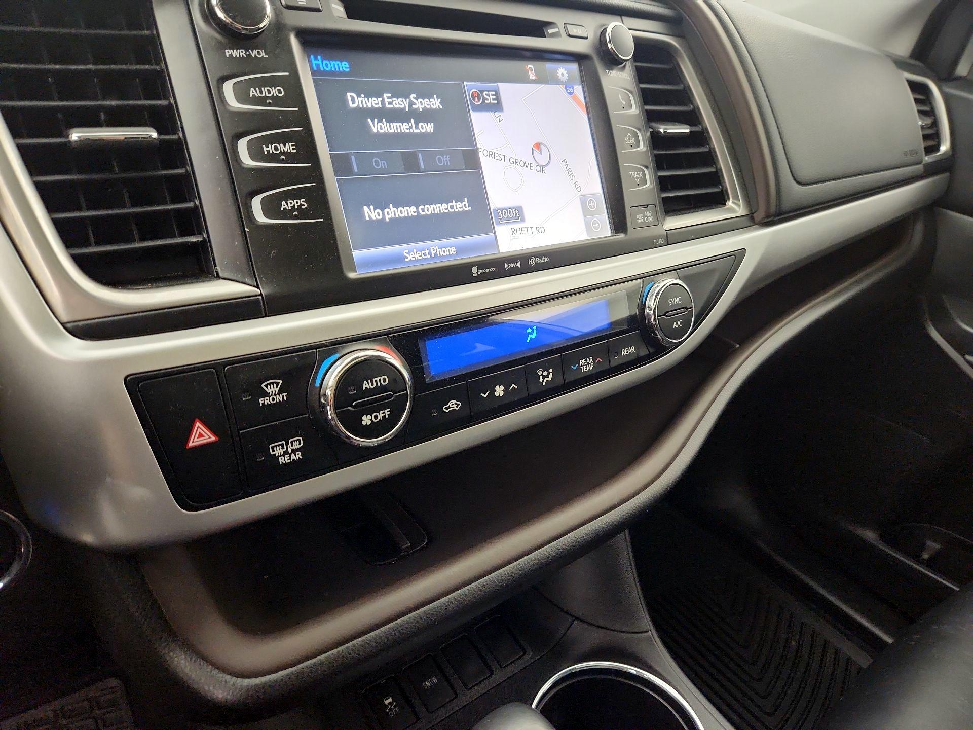 Thumbnail: 2019 Toyota Highlander - 17