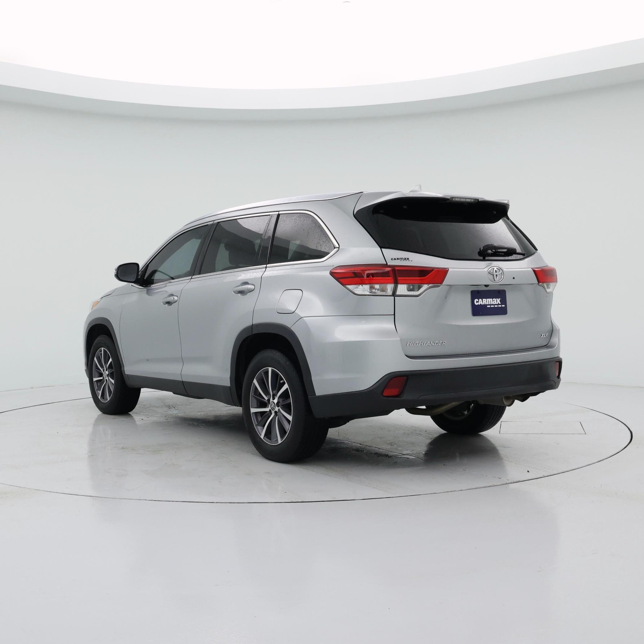 Thumbnail: 2019 Toyota Highlander - 2
