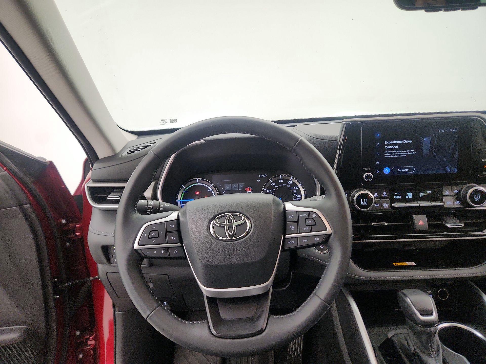 Thumbnail: 2023 Toyota Highlander - 10