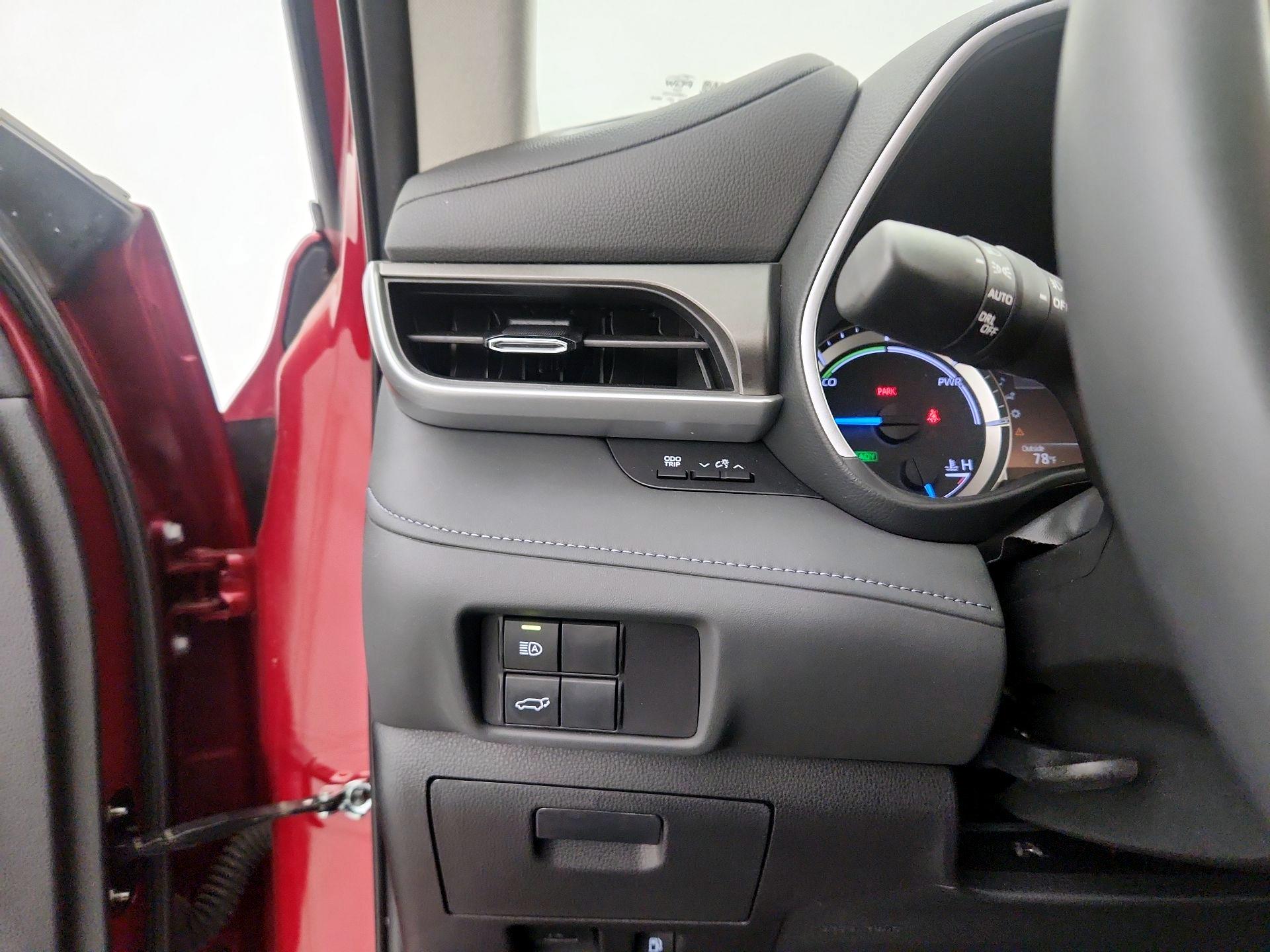 Thumbnail: 2023 Toyota Highlander - 13