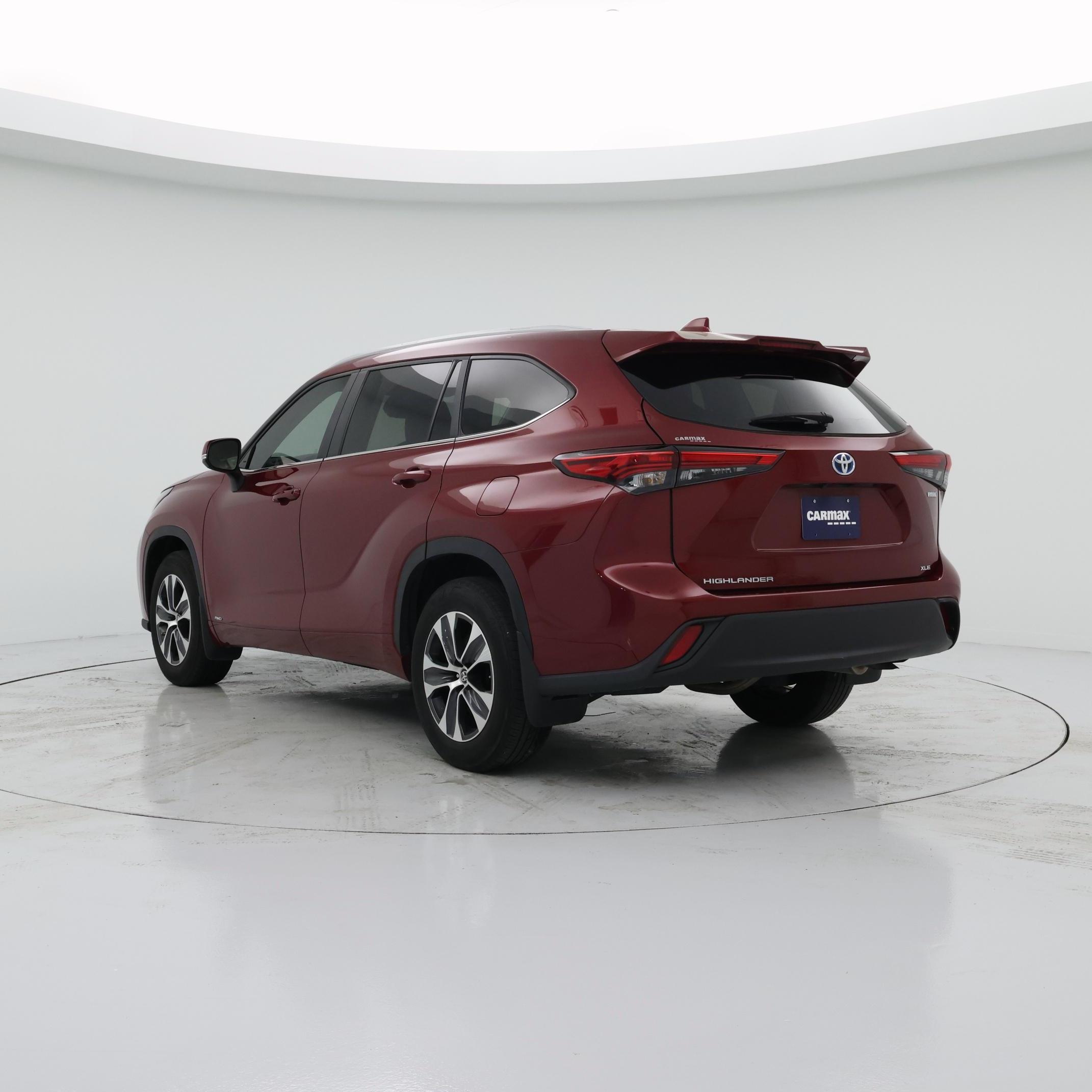 Thumbnail: 2023 Toyota Highlander - 2
