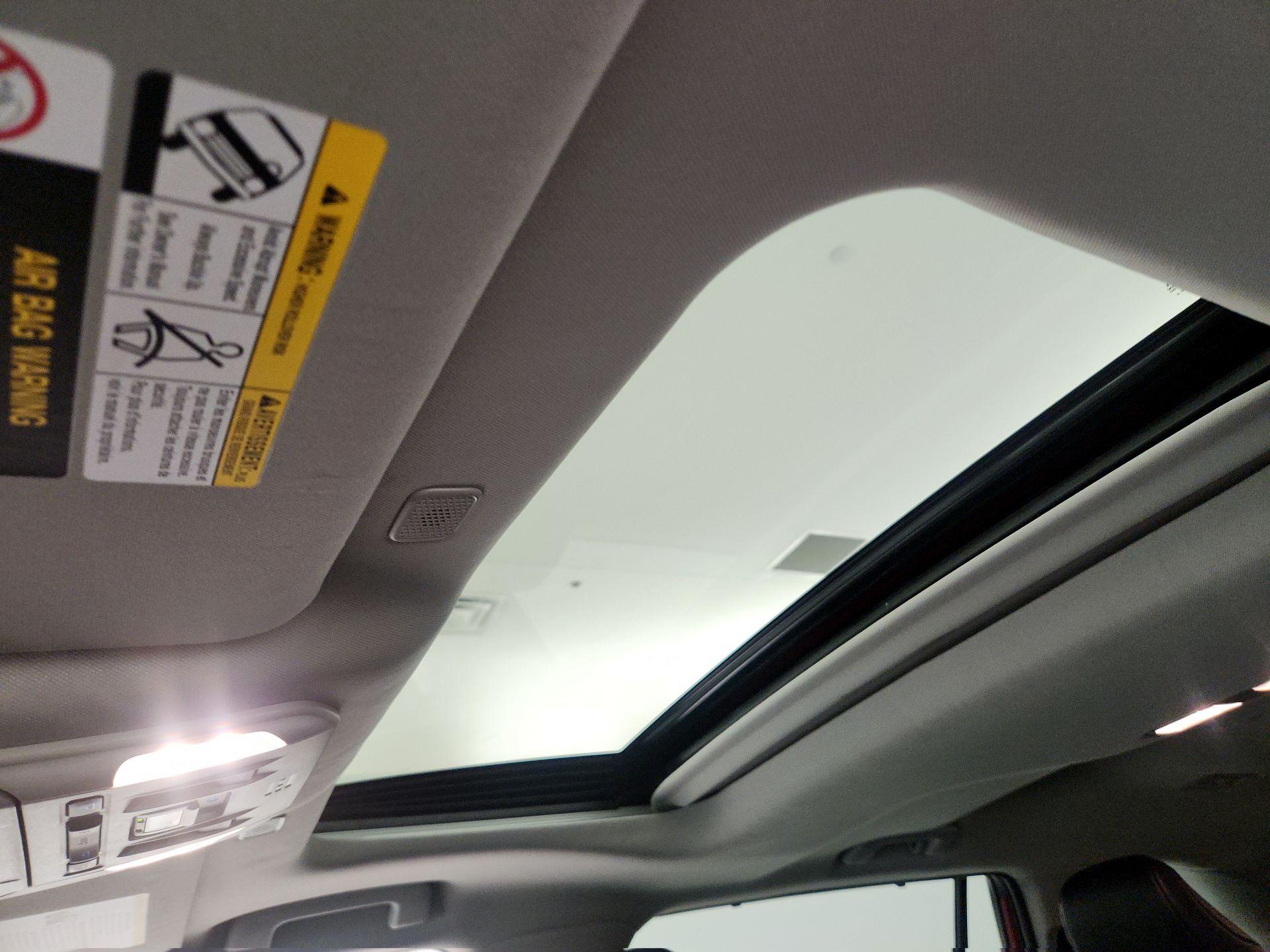 Thumbnail: 2023 Toyota Highlander - 20