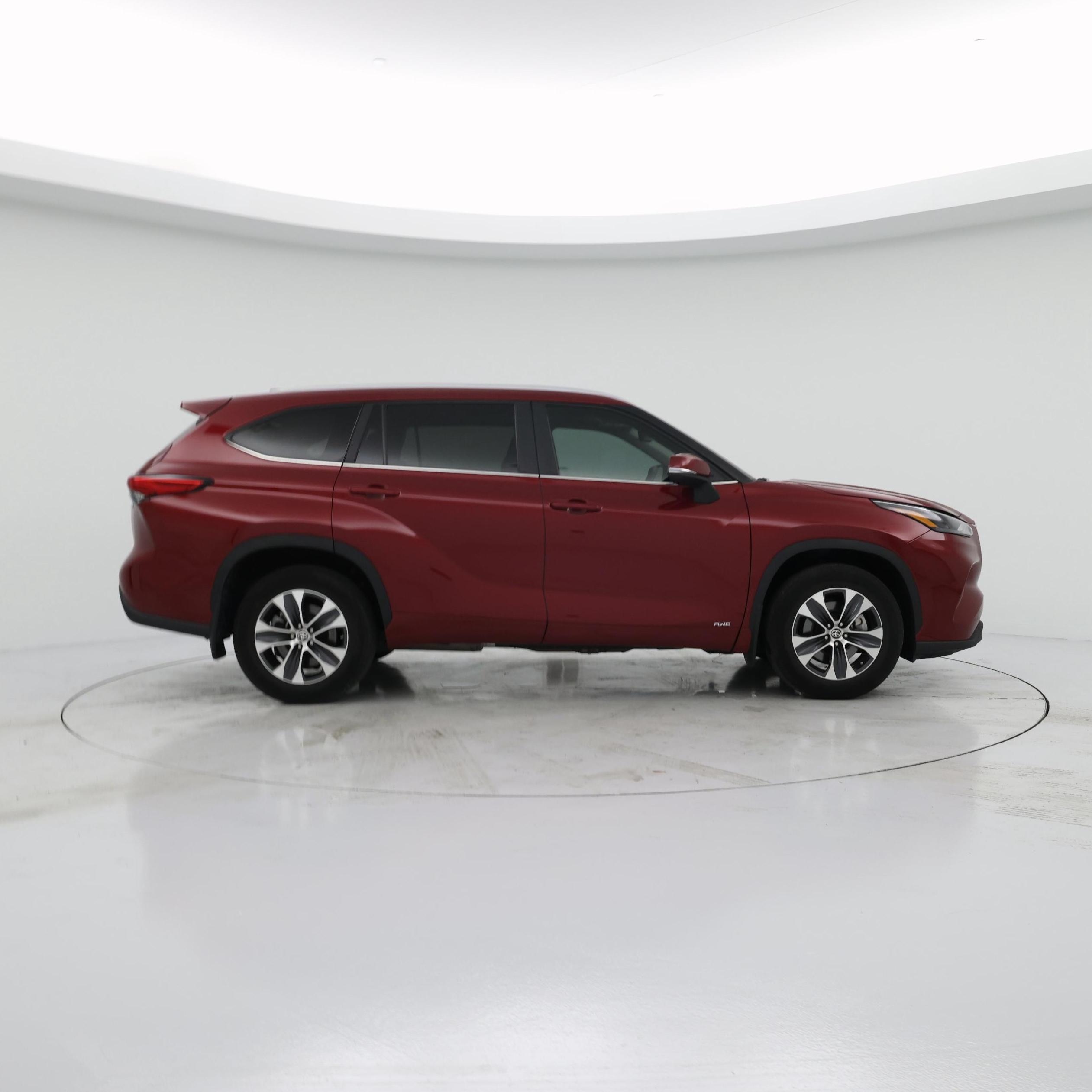 Thumbnail: 2023 Toyota Highlander - 7