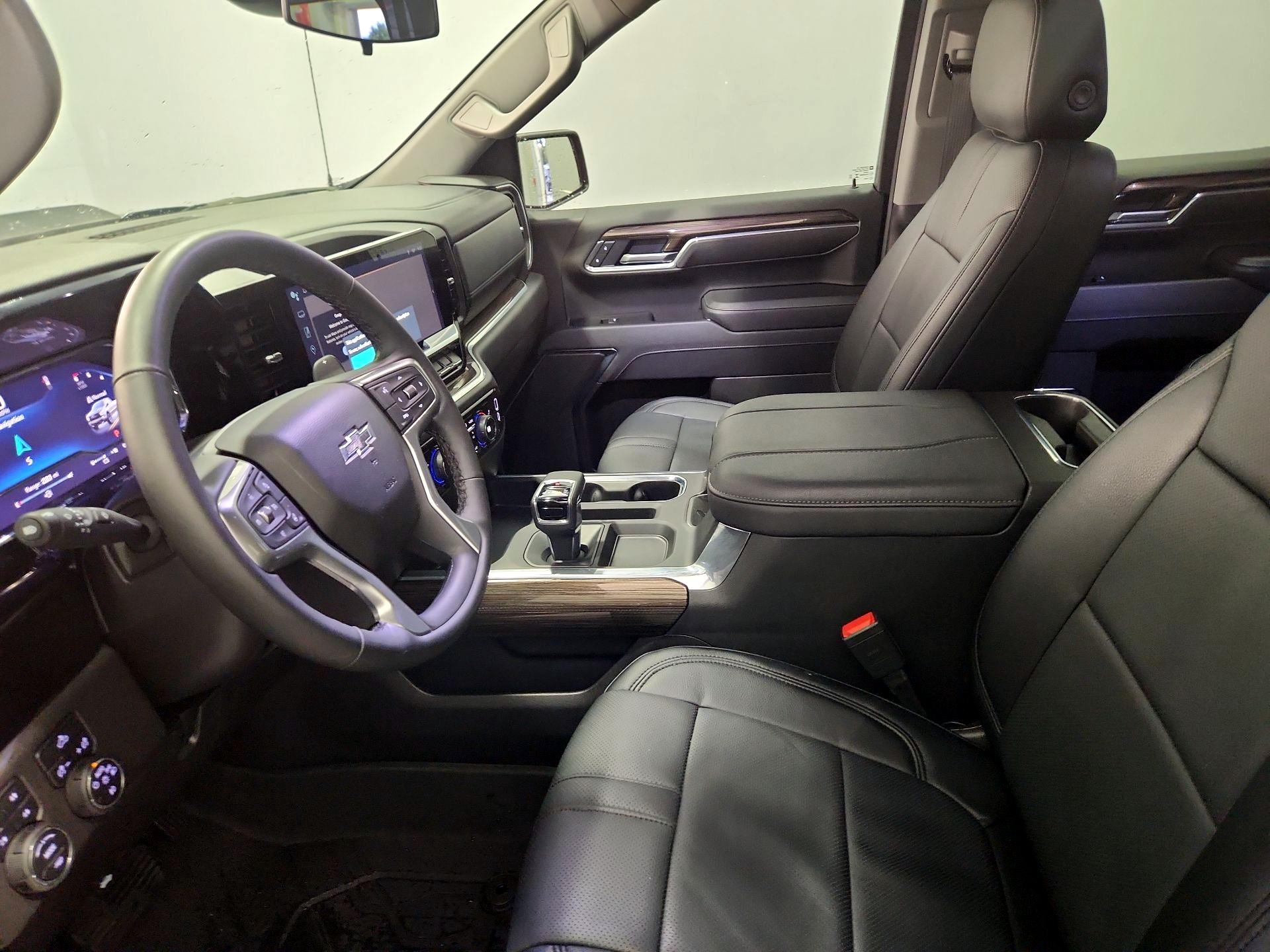 Thumbnail: 2025 Chevrolet Silverado 1500 - 11