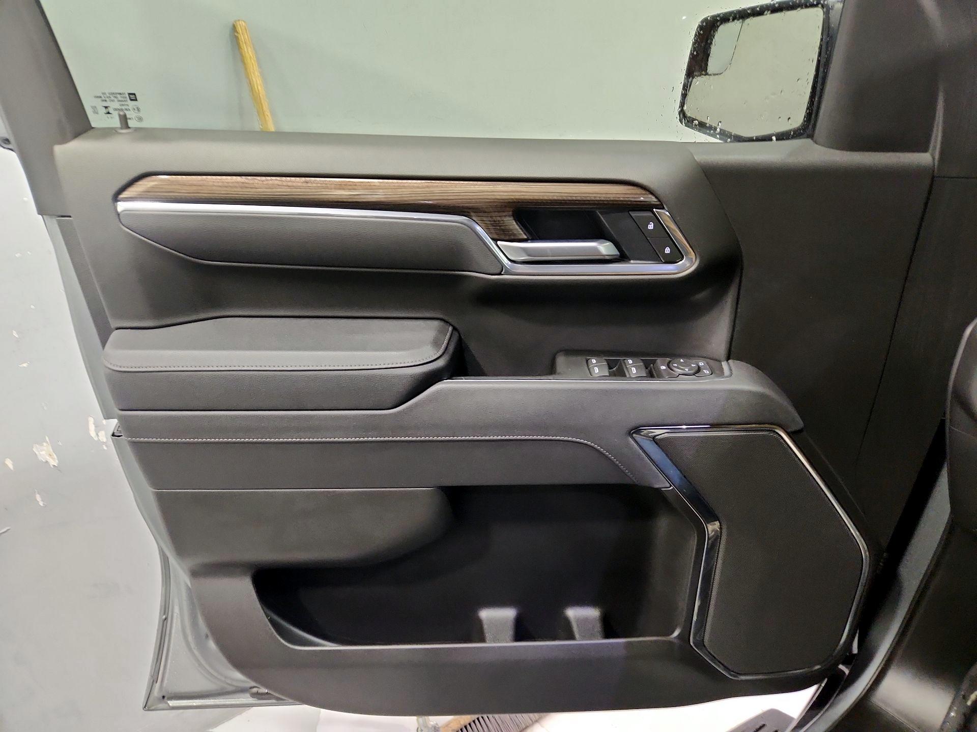 Thumbnail: 2025 Chevrolet Silverado 1500 - 12