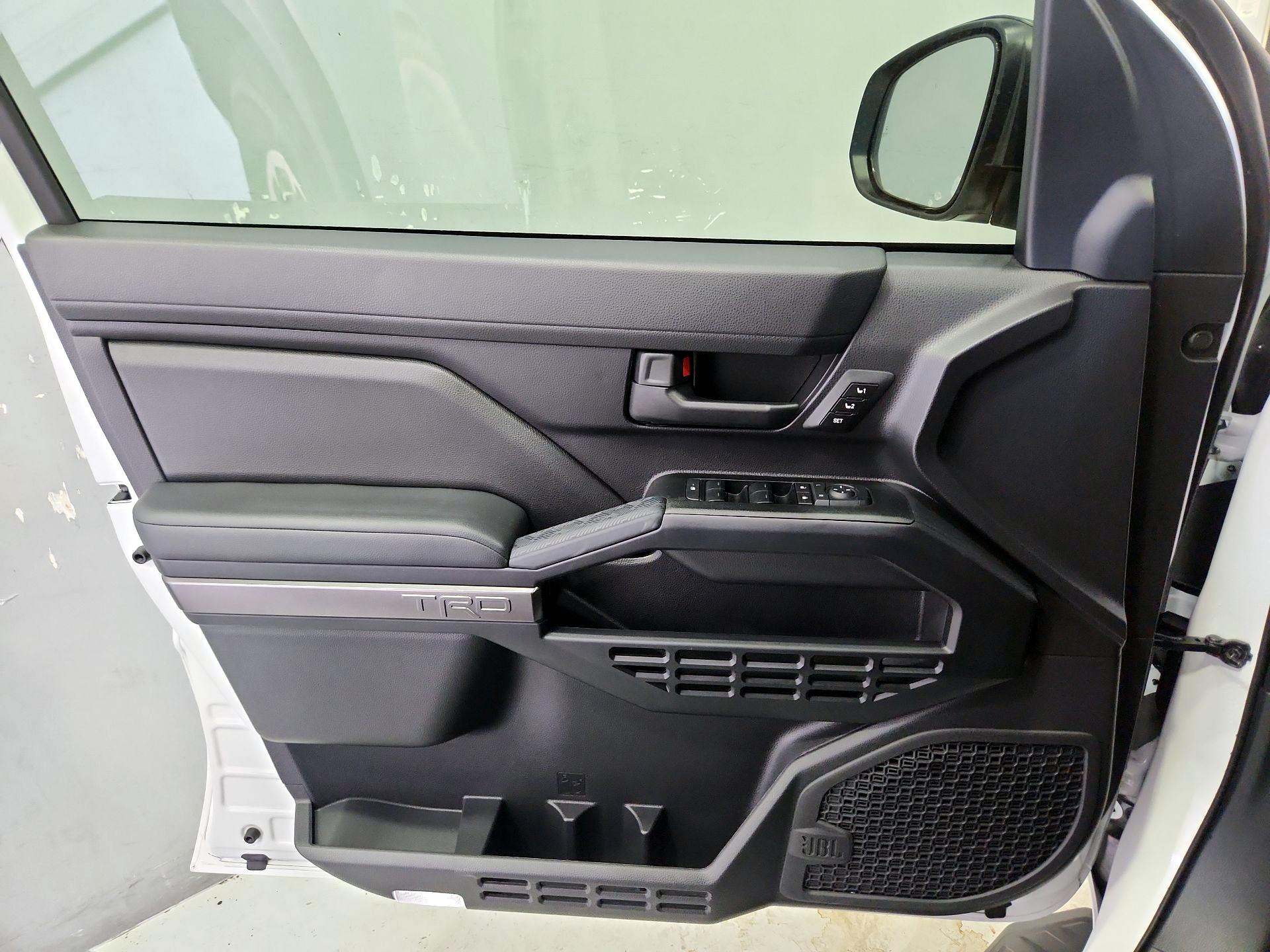 Thumbnail: 2025 Toyota 4Runner - 12