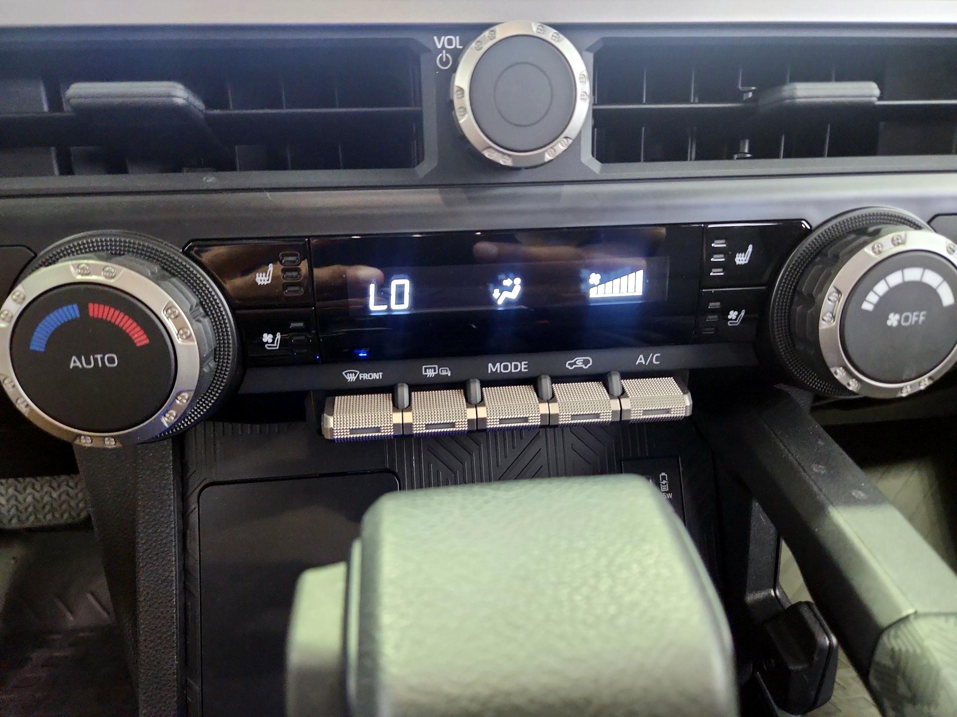 Thumbnail: 2025 Toyota 4Runner - 16