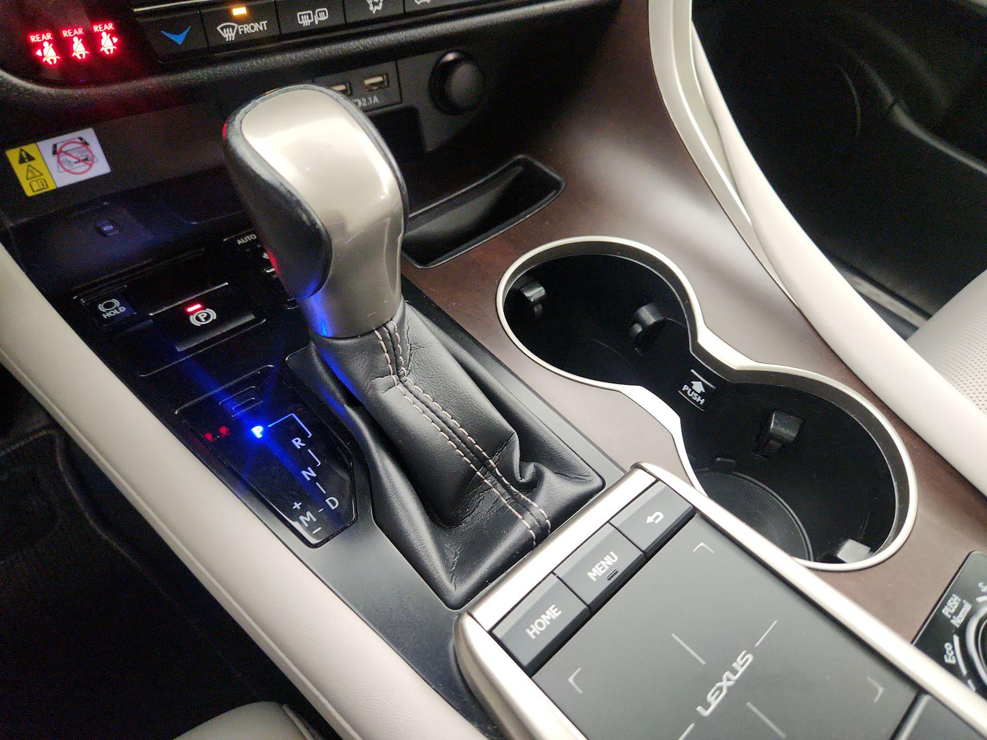 Thumbnail: 2021 Lexus RX - 17