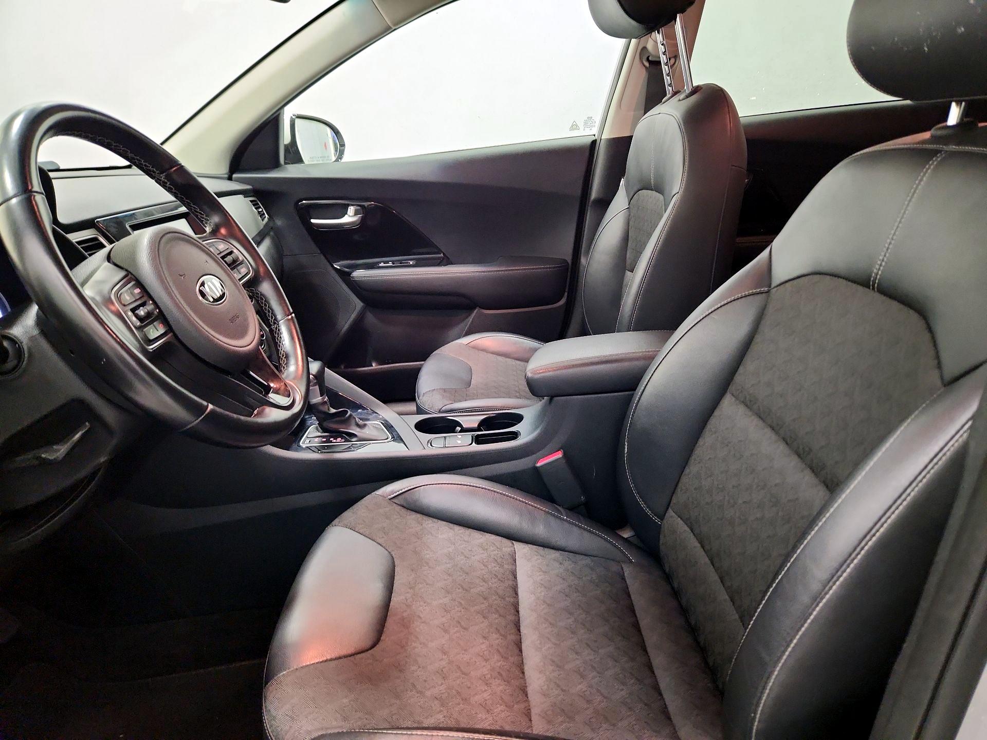 Thumbnail: 2019 Kia Niro - 11