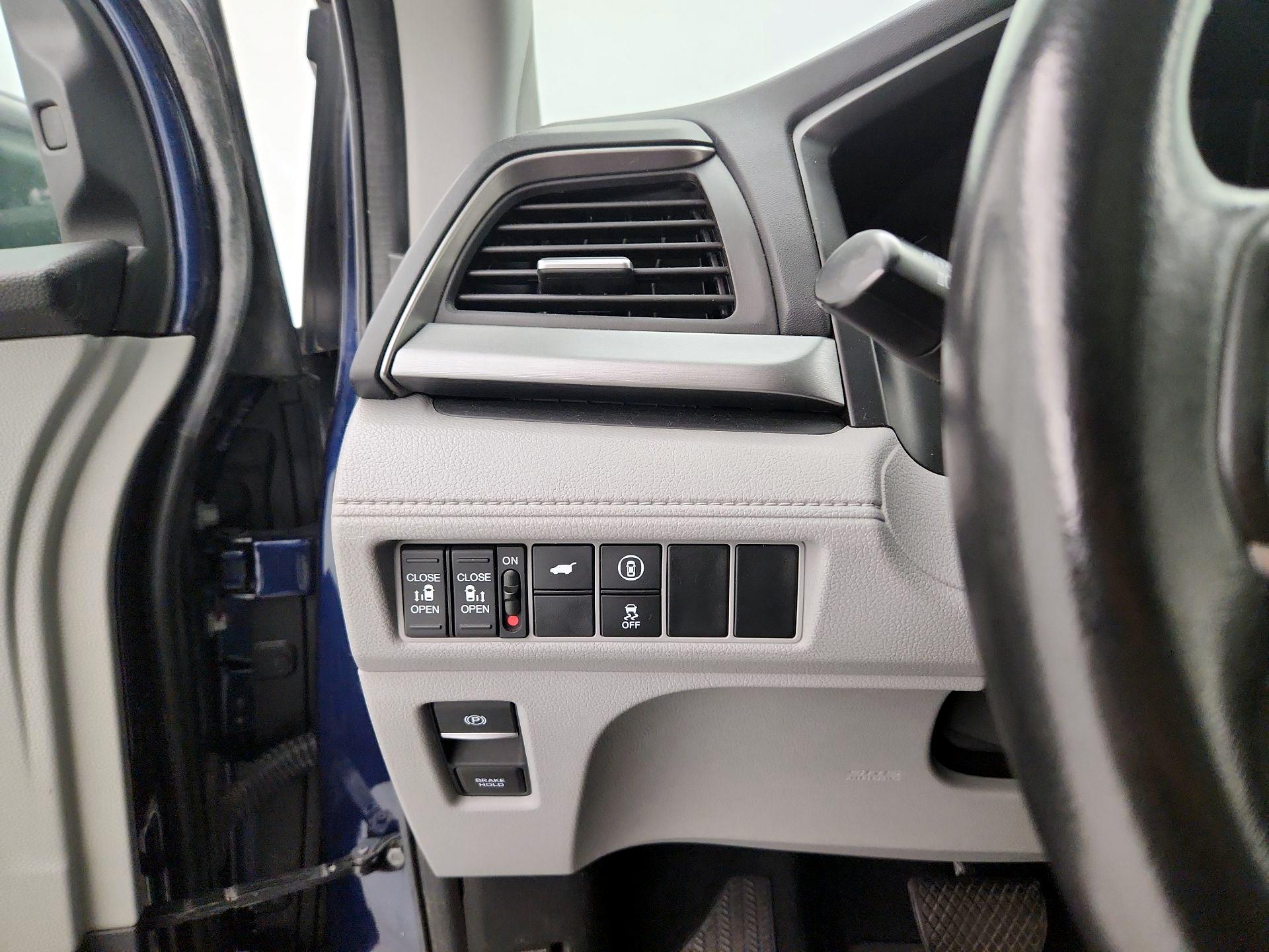 Thumbnail: 2022 Honda Odyssey - 13