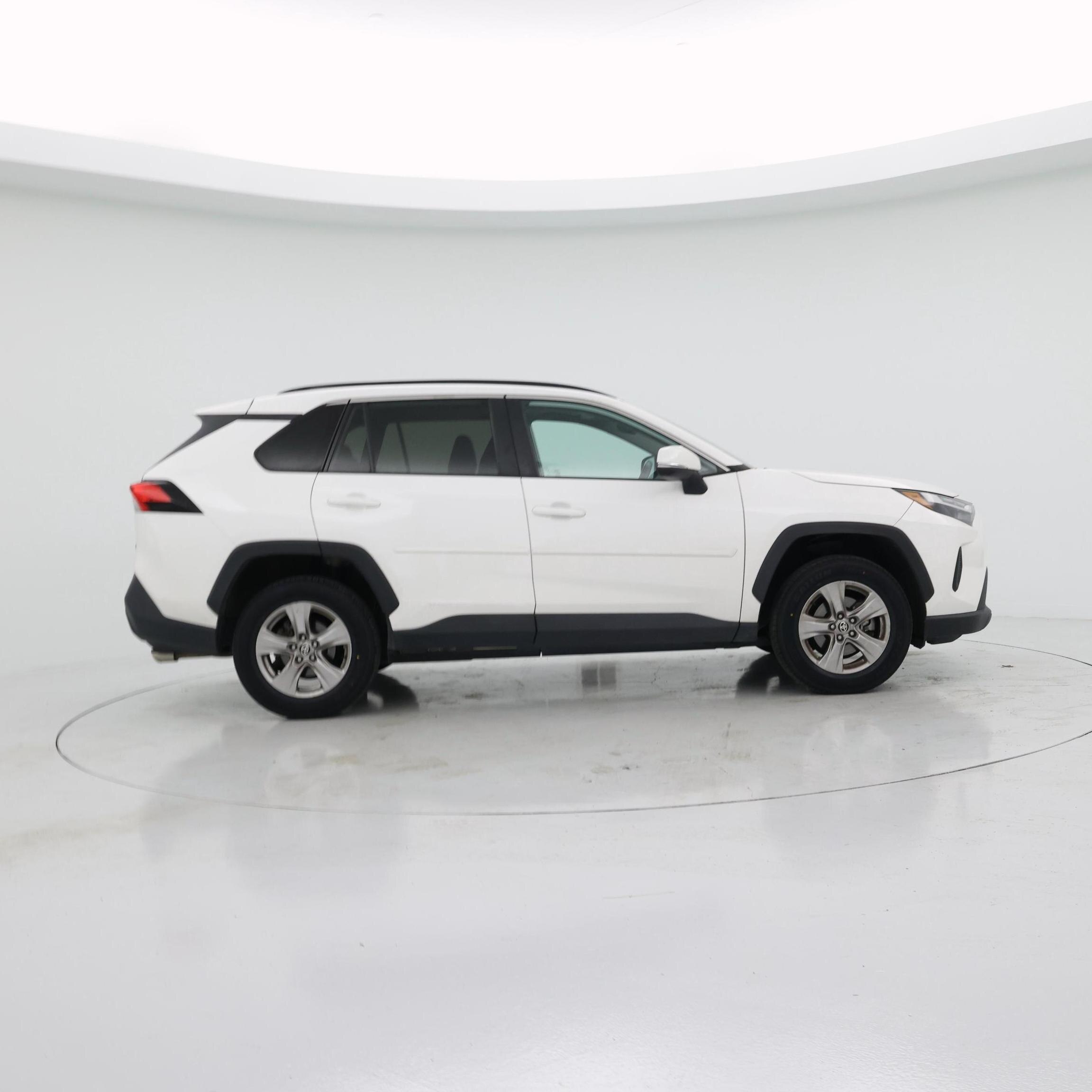 Thumbnail: 2022 Toyota RAV4 - 7