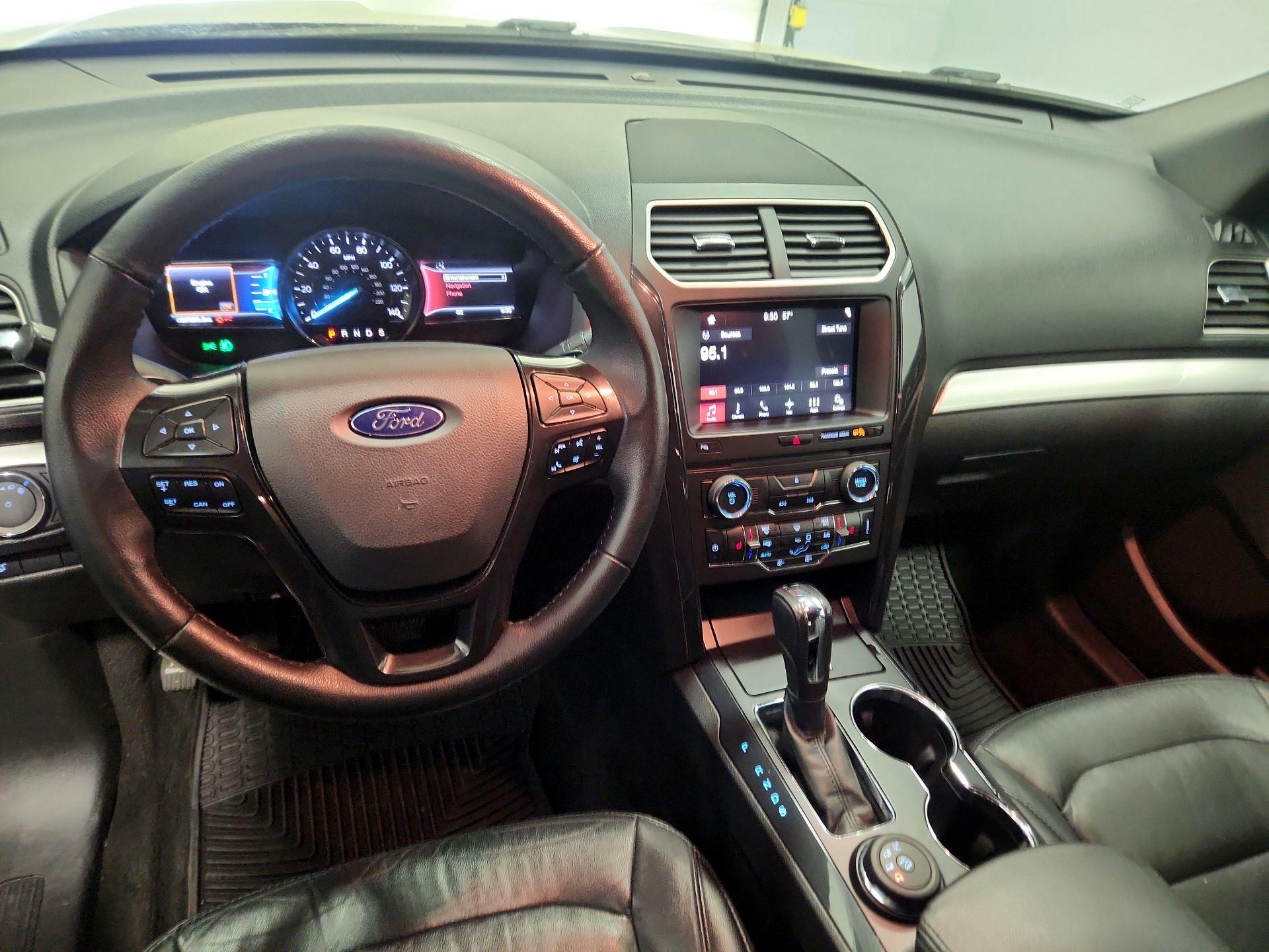 Thumbnail: 2017 Ford Explorer - 9