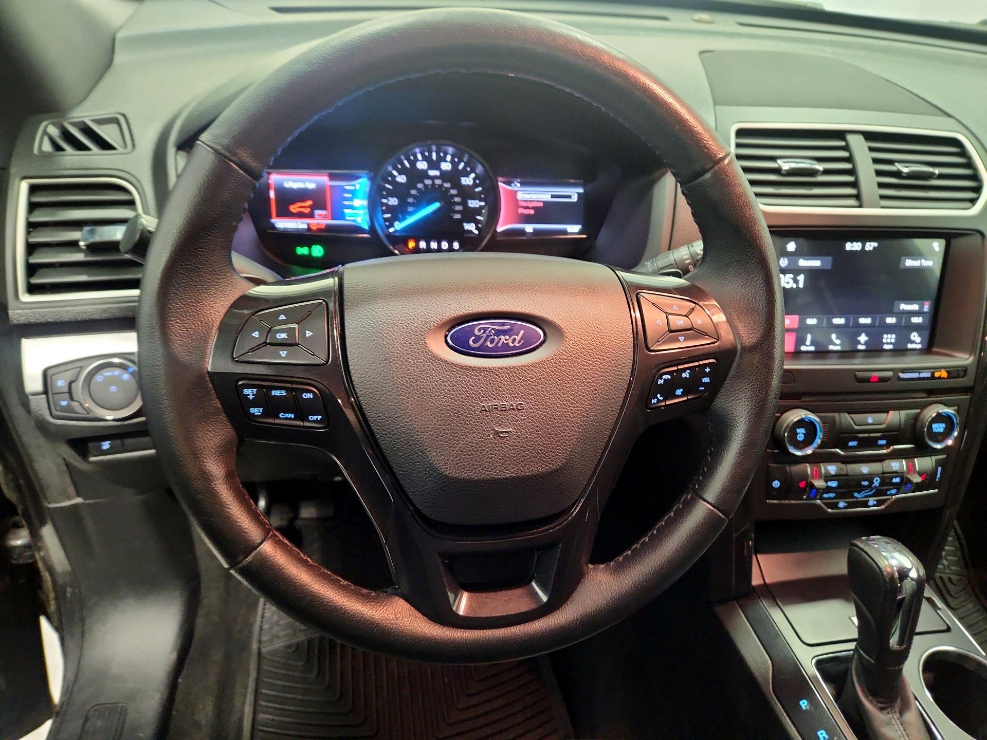 Thumbnail: 2017 Ford Explorer - 10