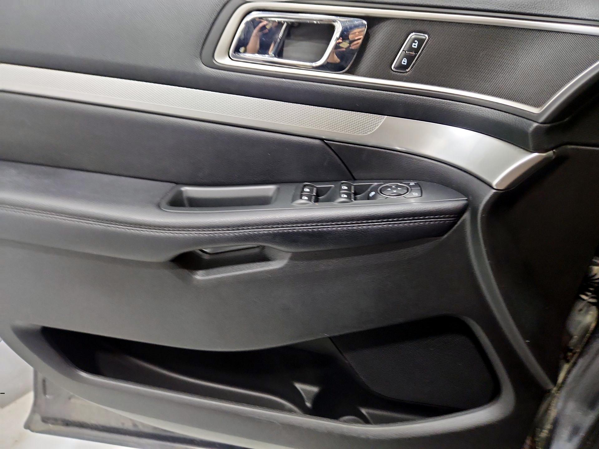 Thumbnail: 2017 Ford Explorer - 12