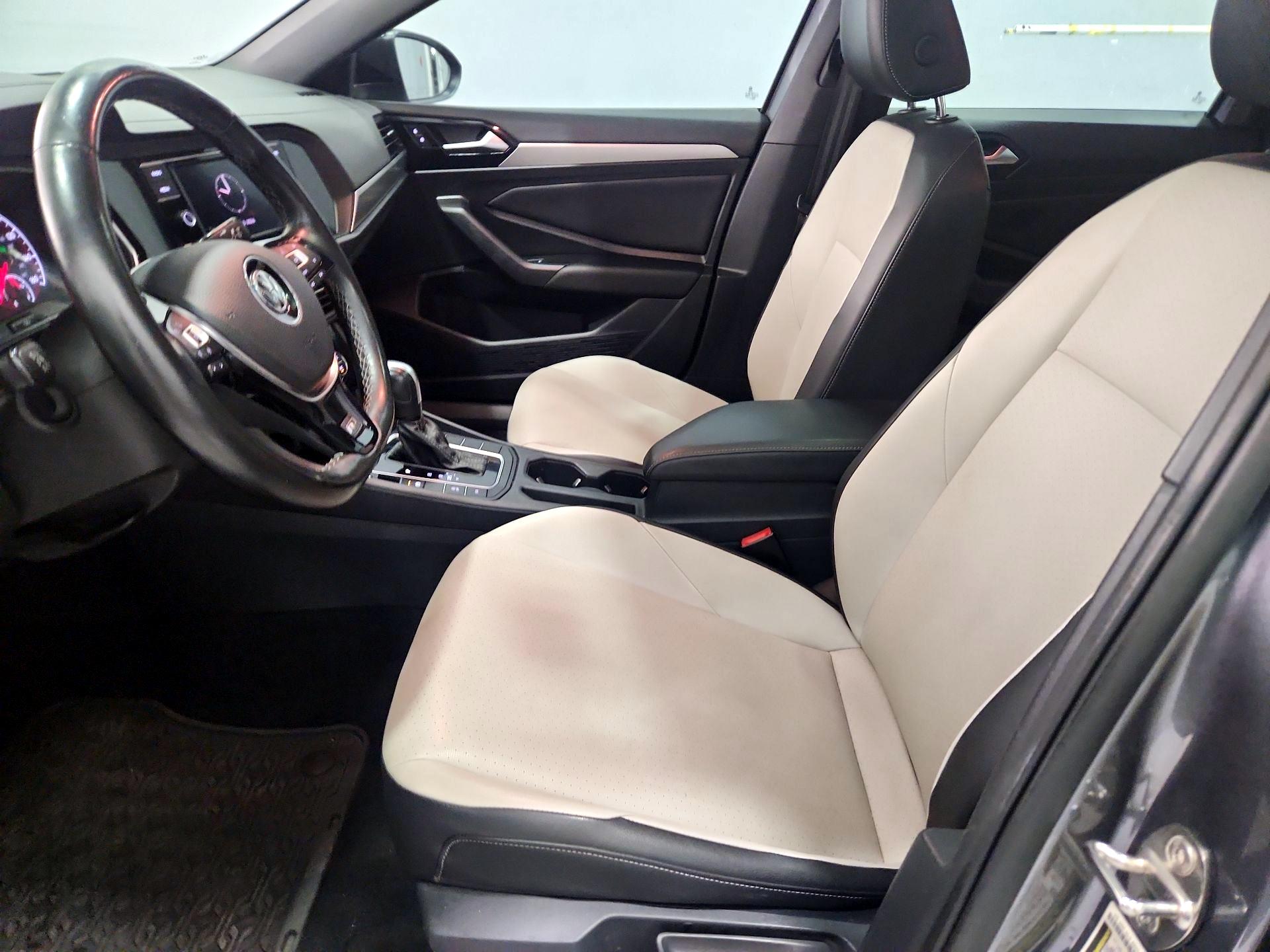 Thumbnail: 2021 Volkswagen Jetta - 11