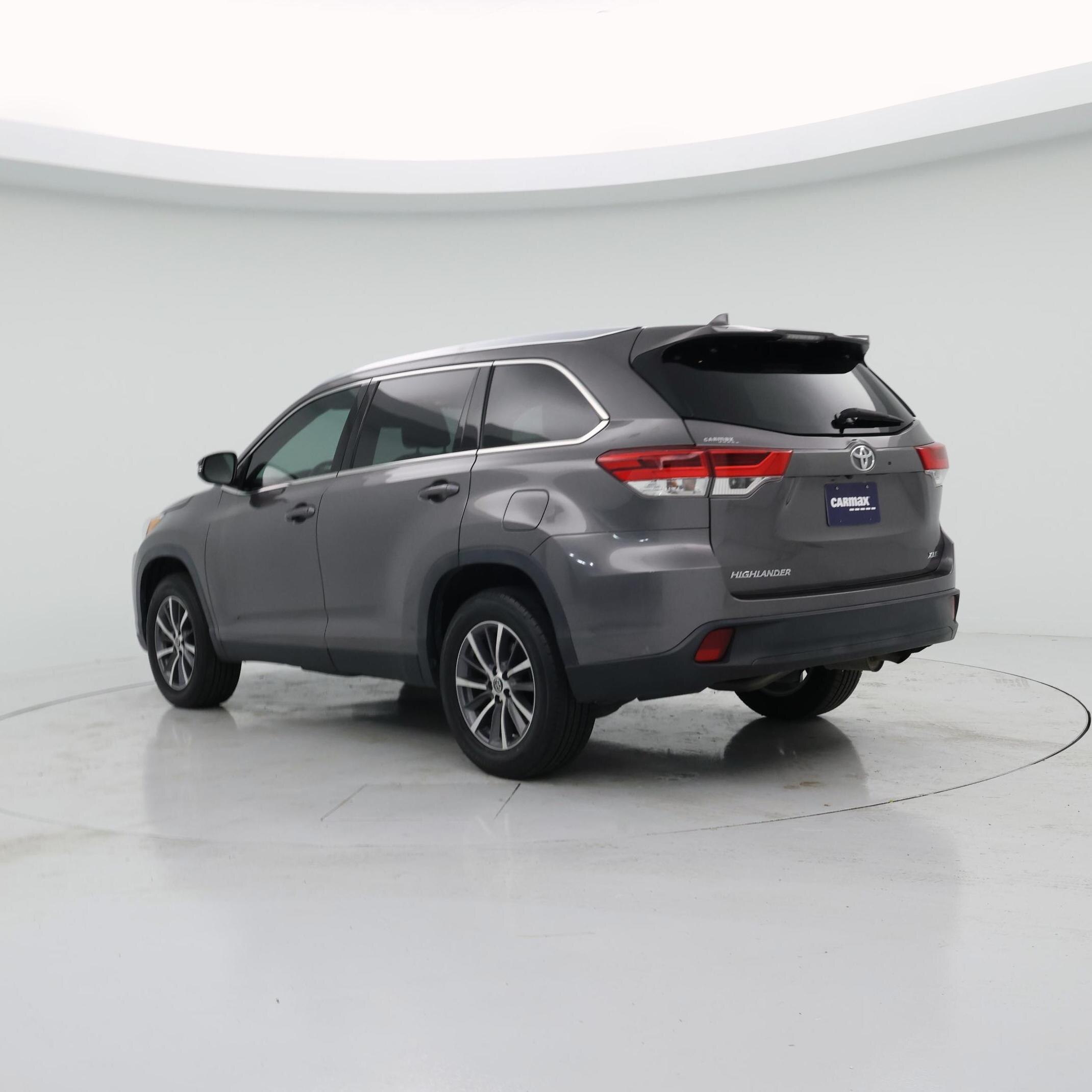 Thumbnail: 2019 Toyota Highlander - 2