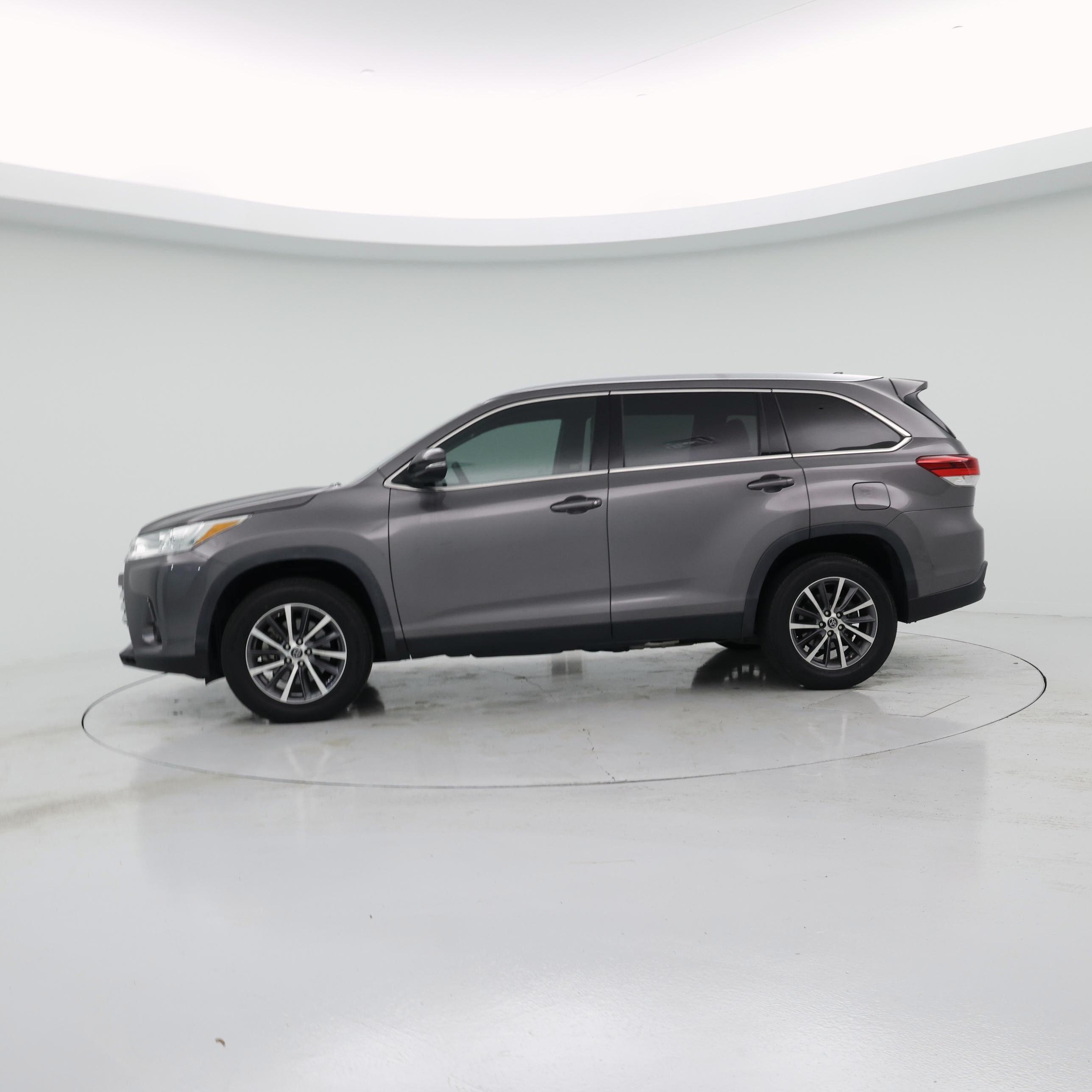 Thumbnail: 2019 Toyota Highlander - 3