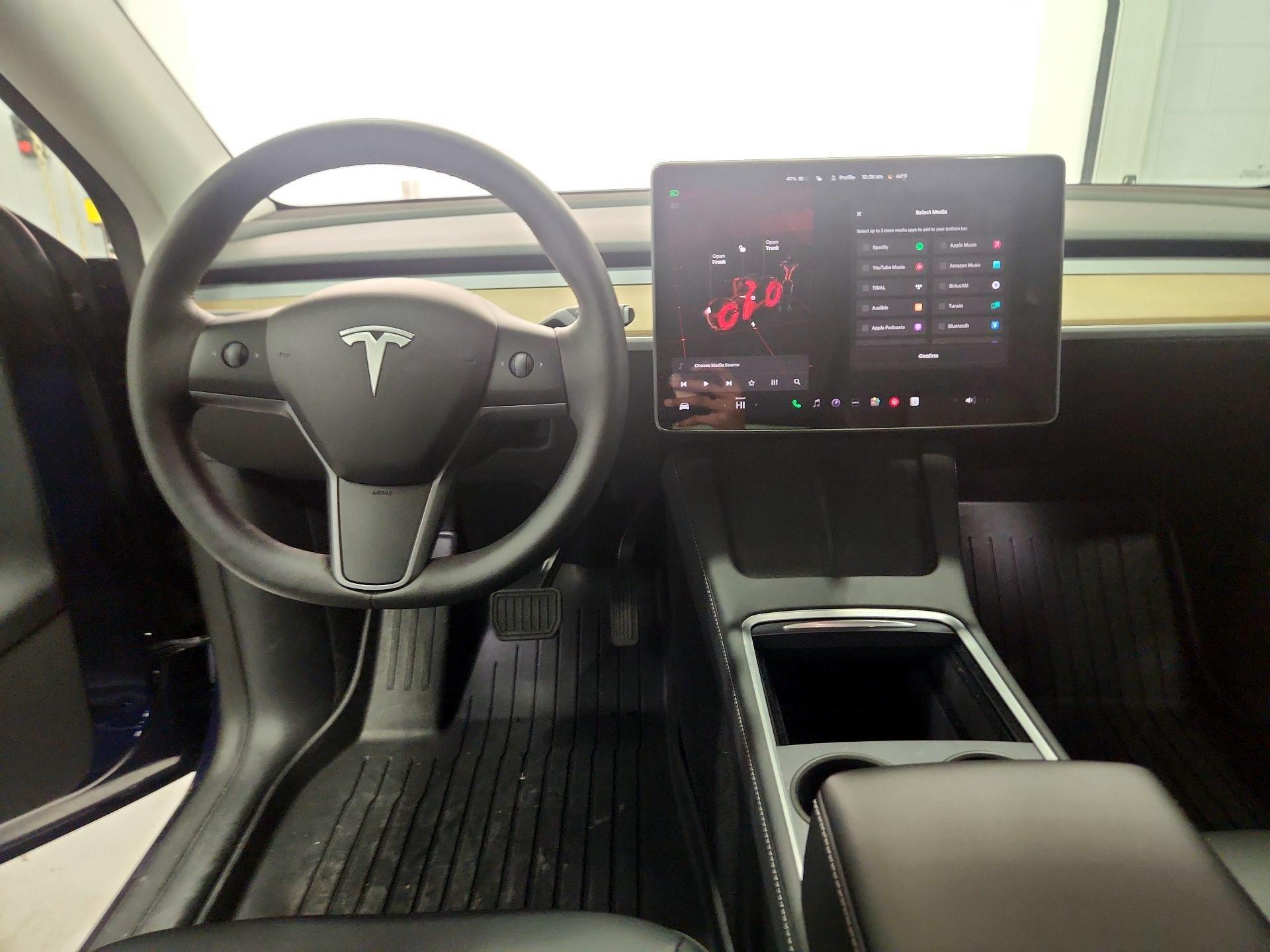 Thumbnail: 2023 Tesla Model Y - 9