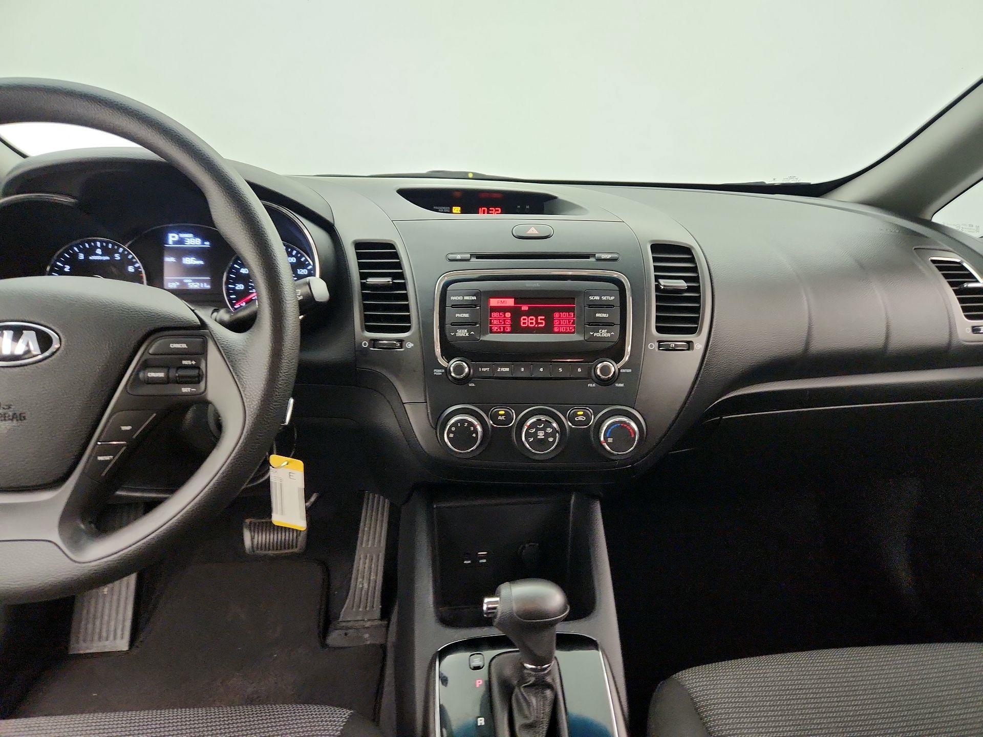 Thumbnail: 2018 Kia Forte - 9