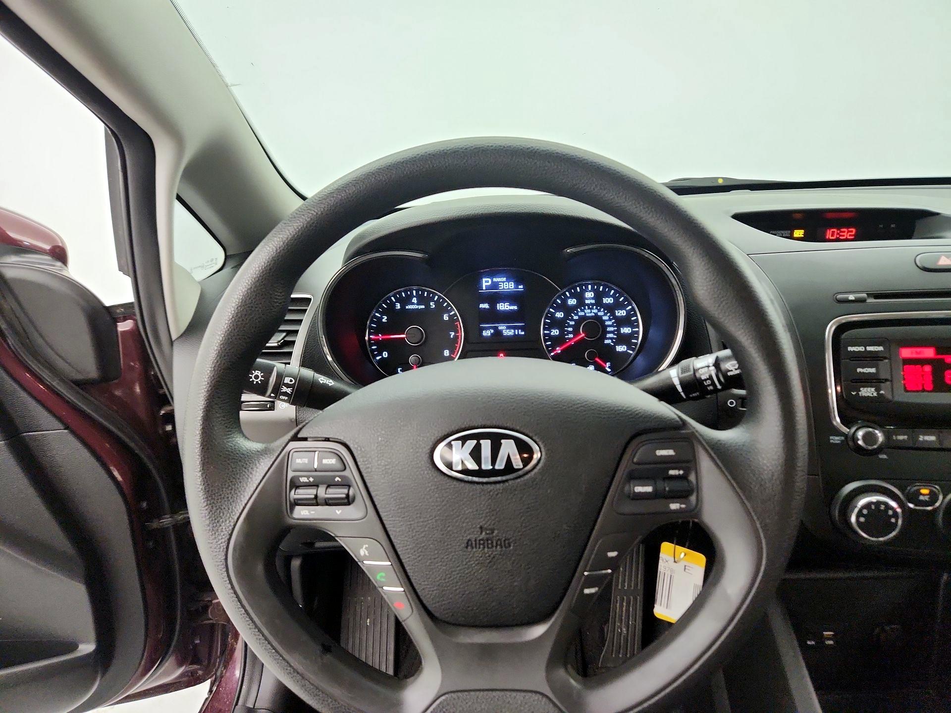 Thumbnail: 2018 Kia Forte - 10