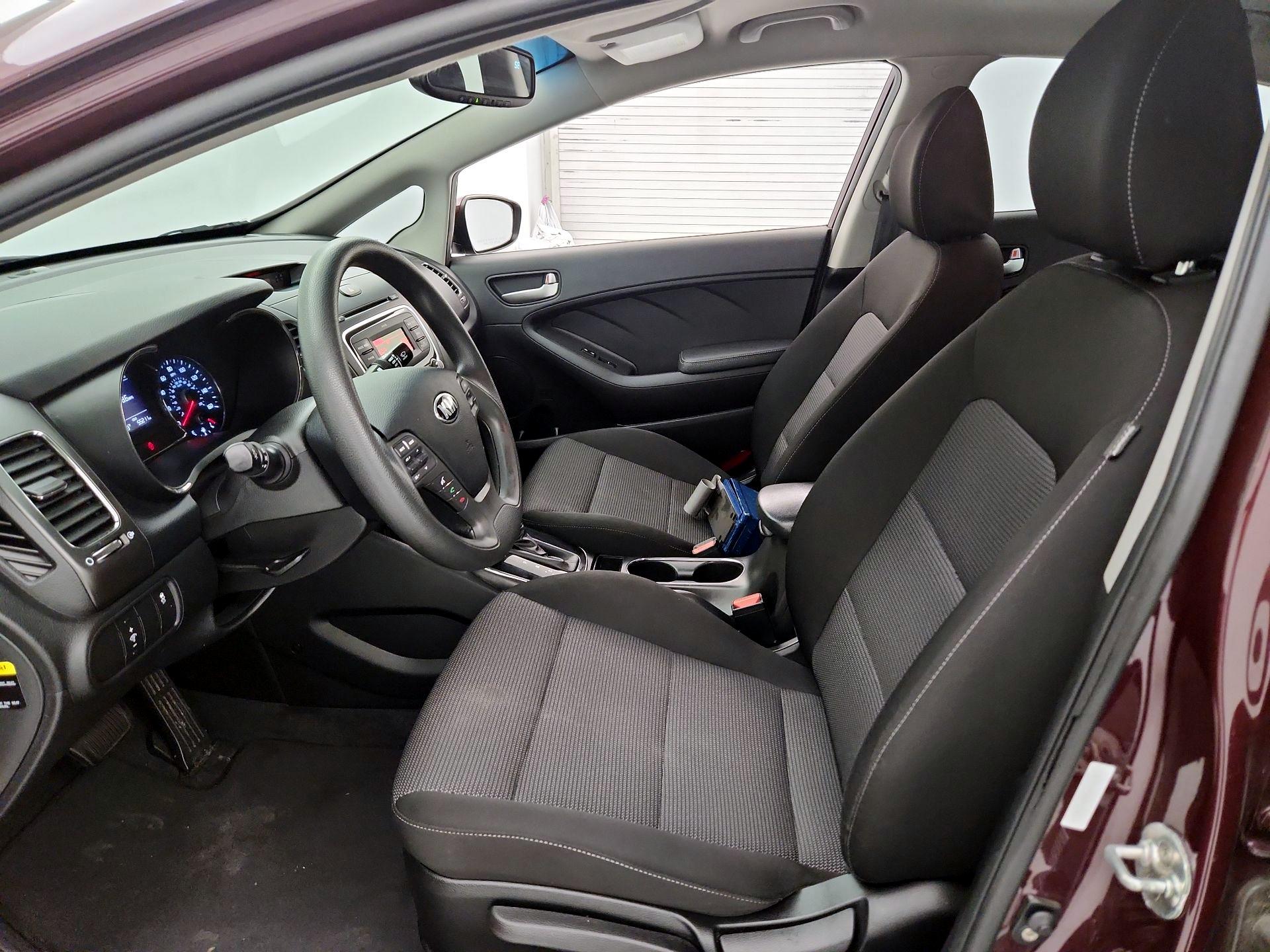 Thumbnail: 2018 Kia Forte - 11