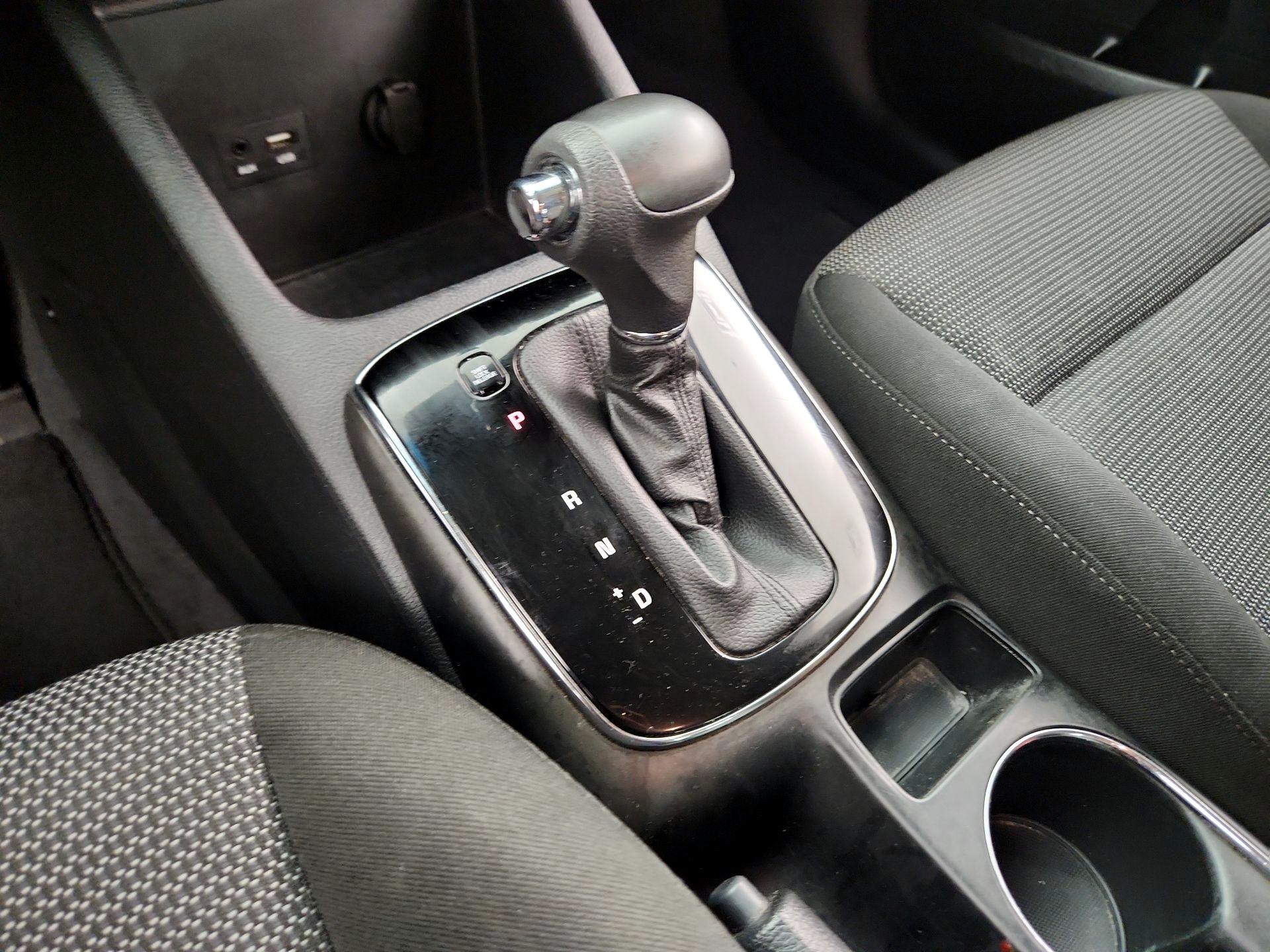 Thumbnail: 2018 Kia Forte - 16