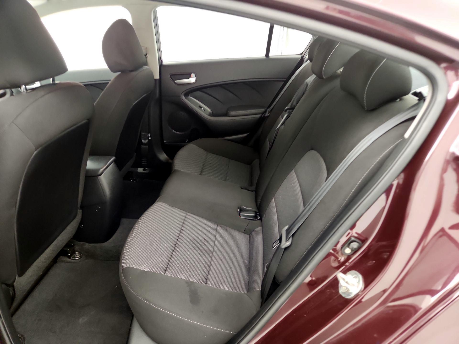 Thumbnail: 2018 Kia Forte - 18