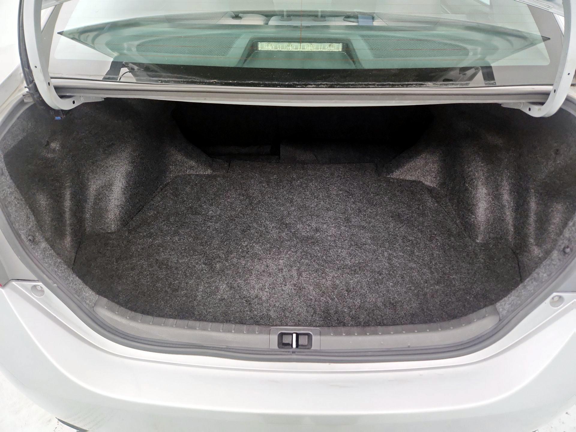 Thumbnail: 2014 Toyota Corolla - 19