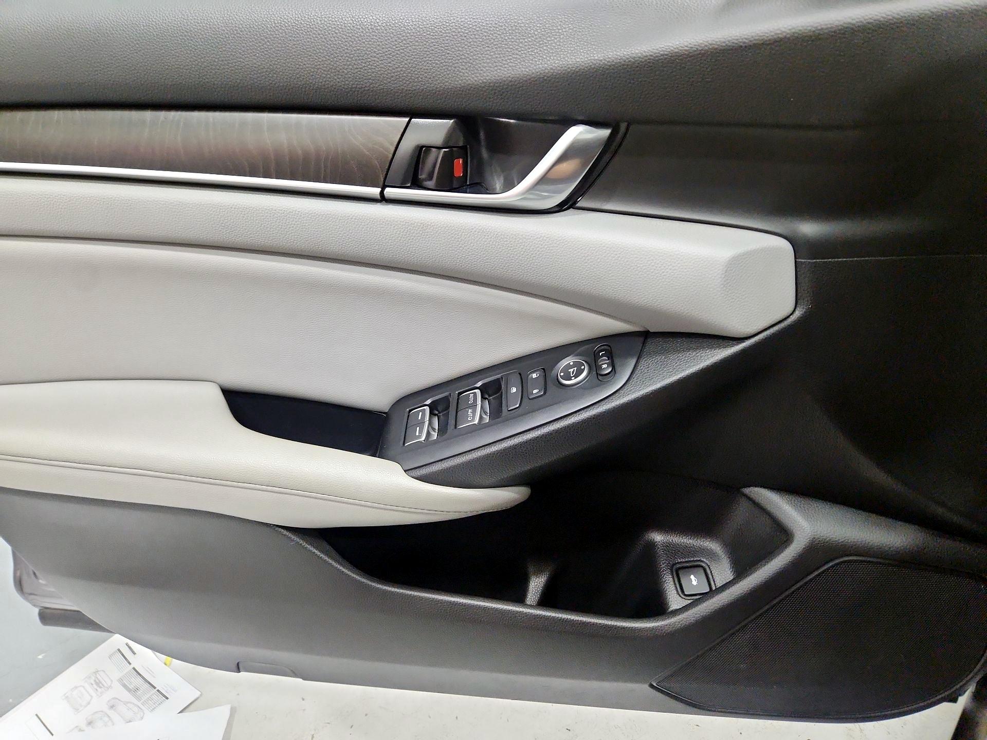 Thumbnail: 2019 Honda Accord - 12