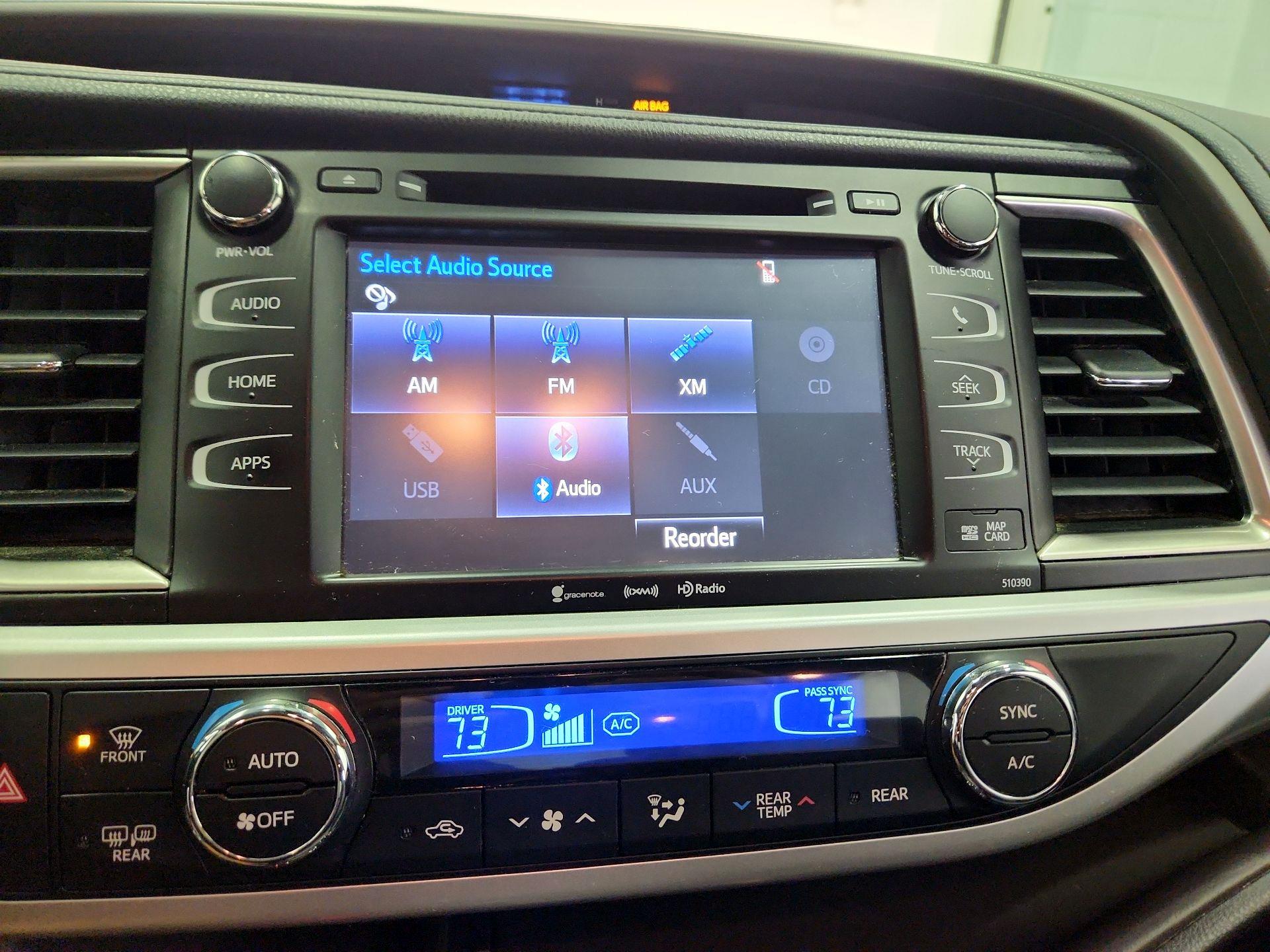 Thumbnail: 2019 Toyota Highlander - 15