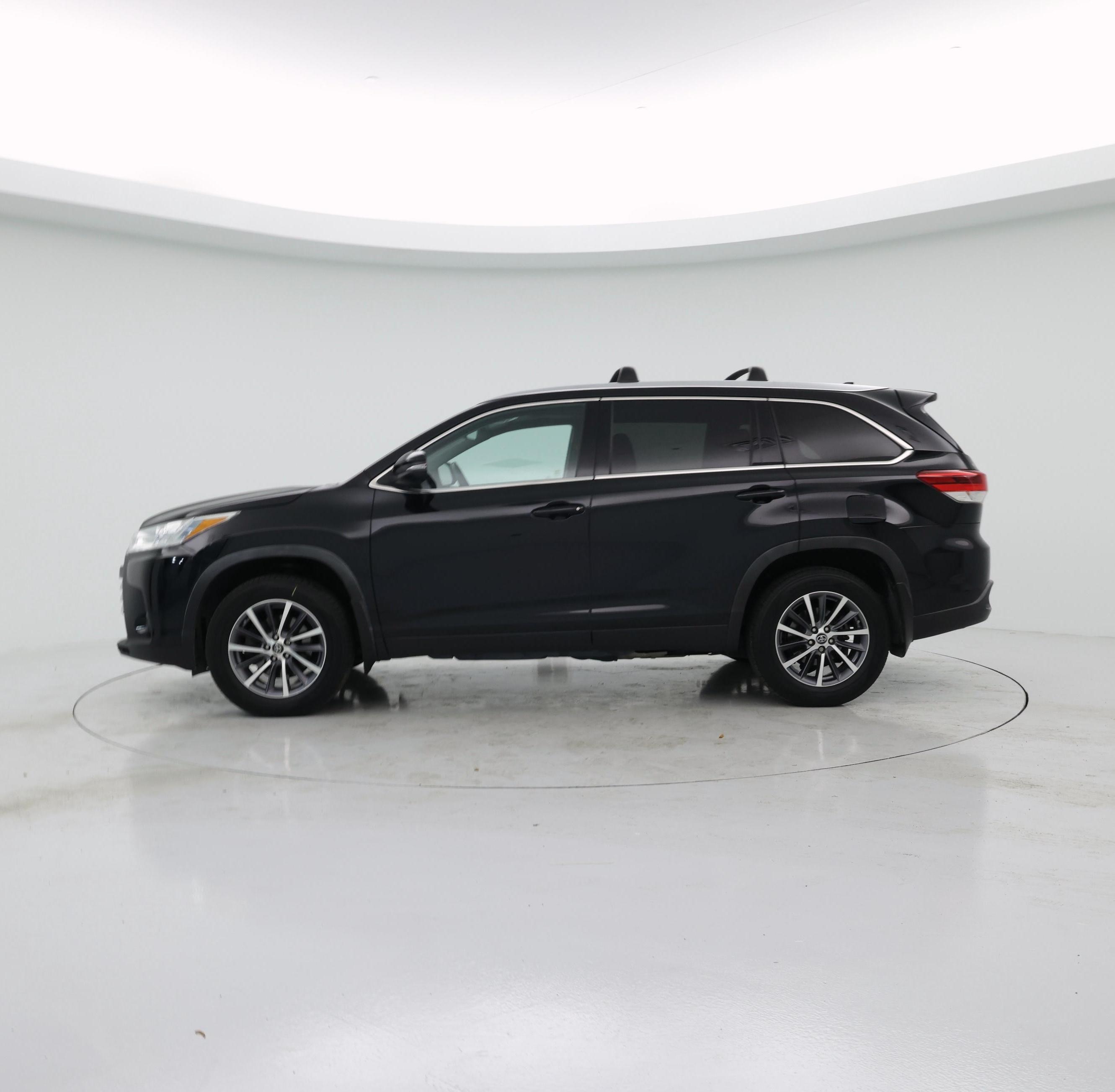 Thumbnail: 2019 Toyota Highlander - 3