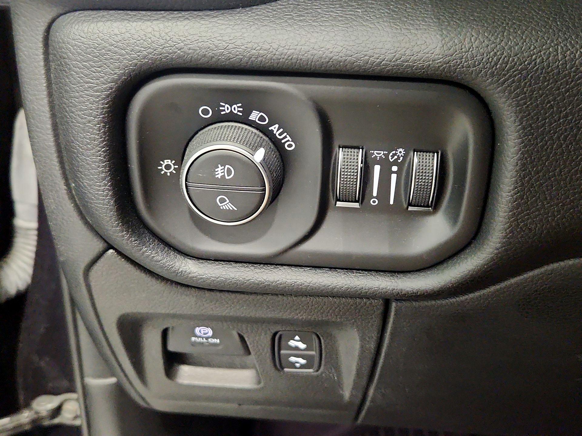 Thumbnail: 2021 RAM 1500 - 13