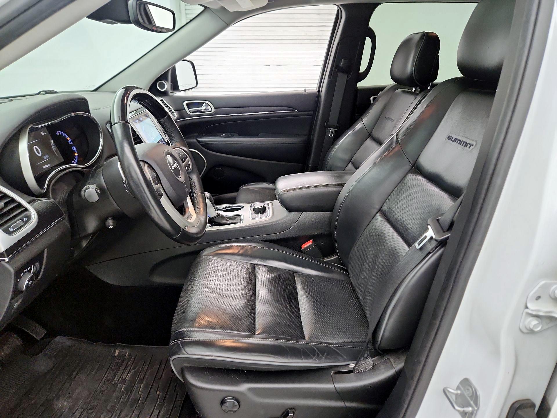 Thumbnail: 2019 Jeep Grand Cherokee - 11