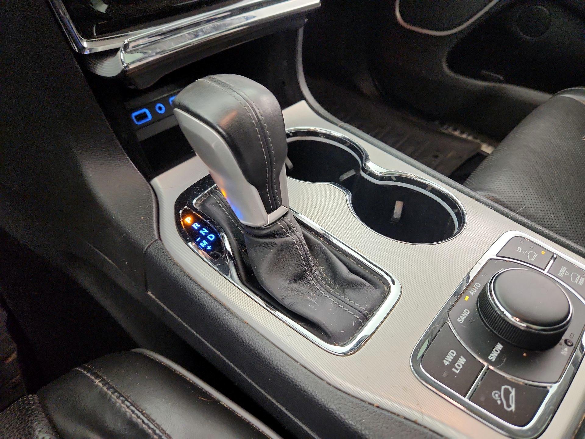 Thumbnail: 2019 Jeep Grand Cherokee - 18