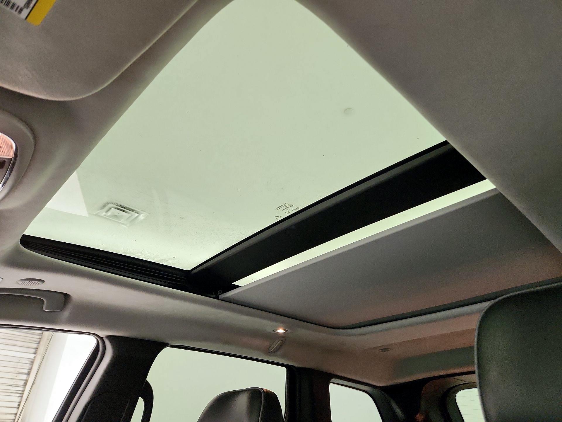 Thumbnail: 2019 Jeep Grand Cherokee - 20