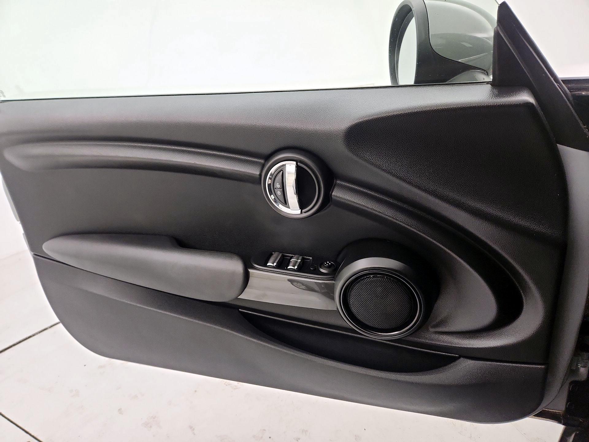 Thumbnail: 2019 MINI Cooper - 12