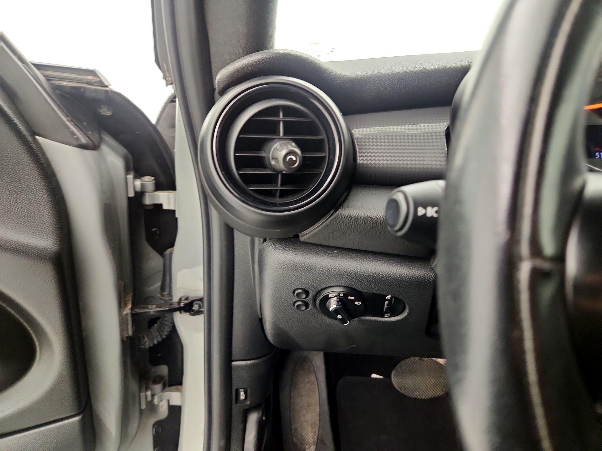 Thumbnail: 2019 MINI Cooper - 13