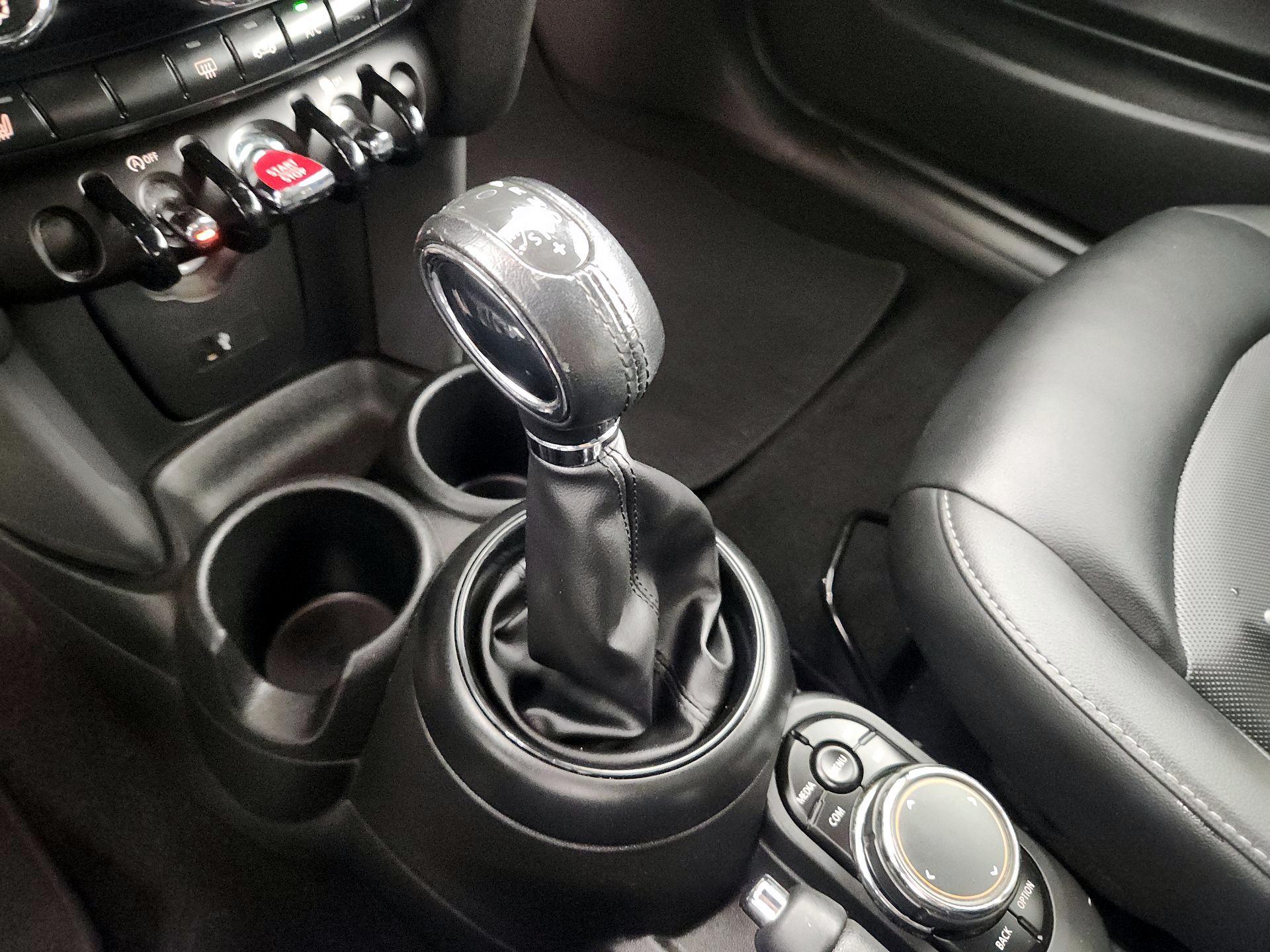 Thumbnail: 2019 MINI Cooper - 18