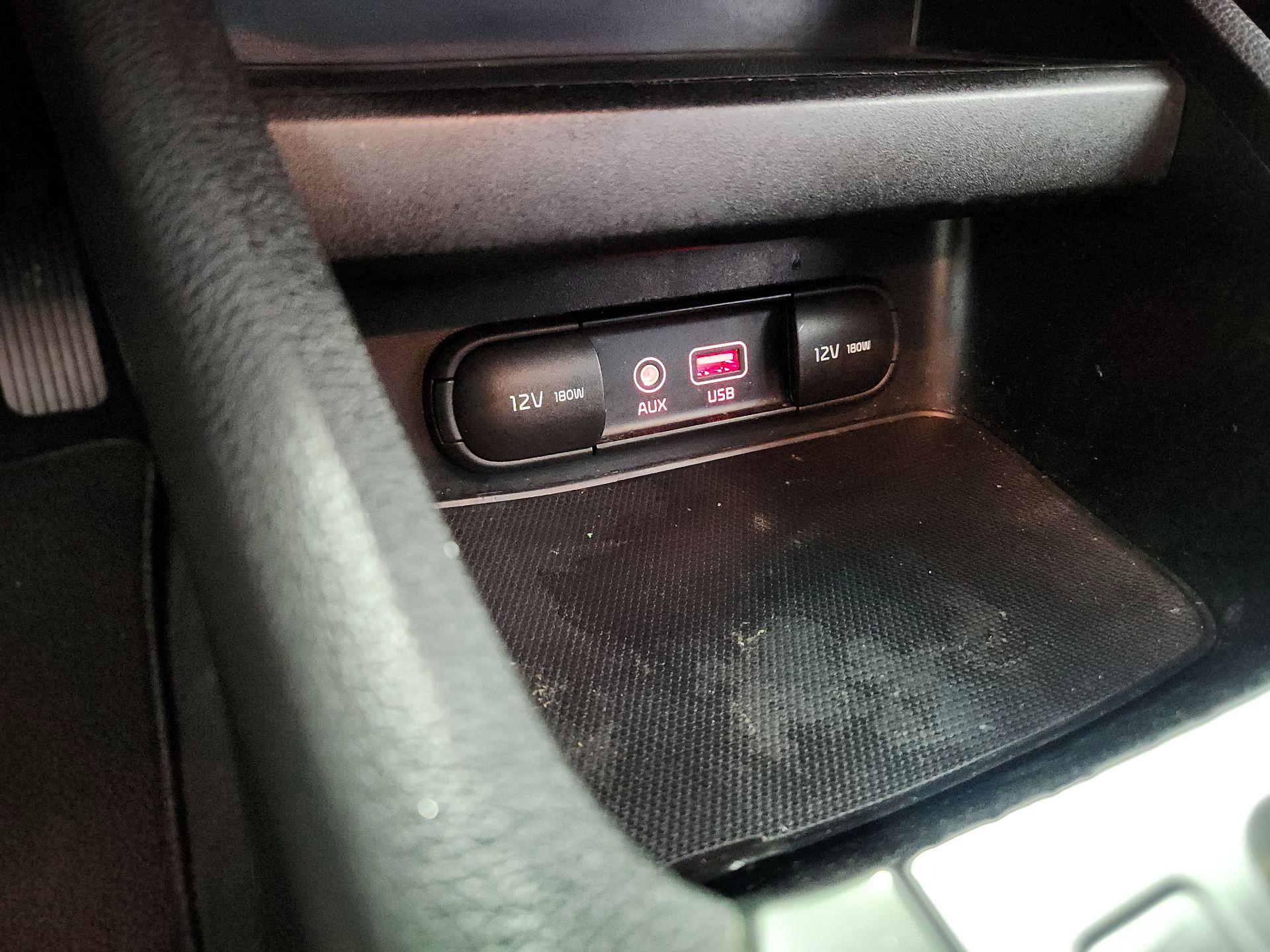 Thumbnail: 2019 Kia Forte - 18