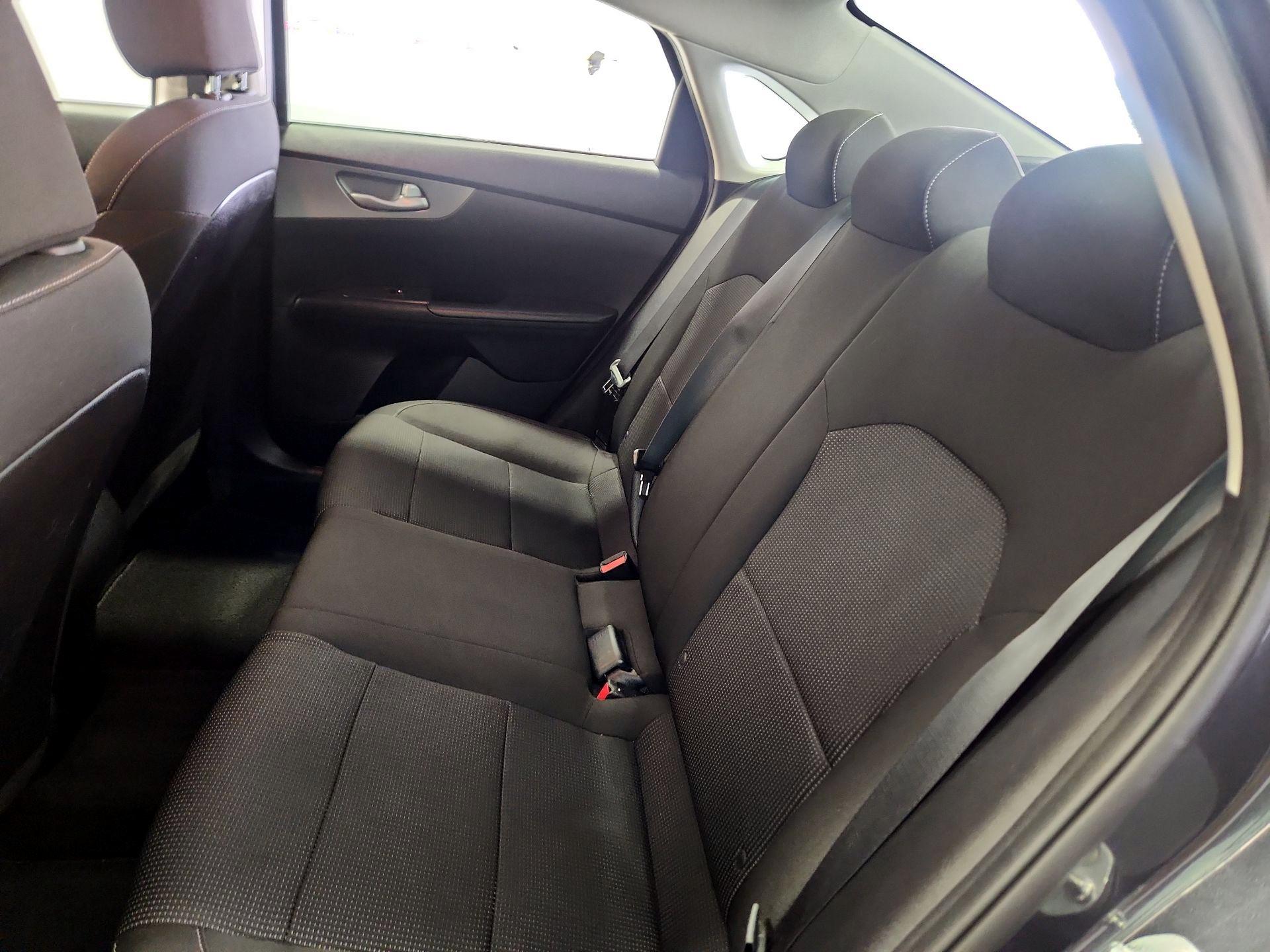 Thumbnail: 2019 Kia Forte - 19