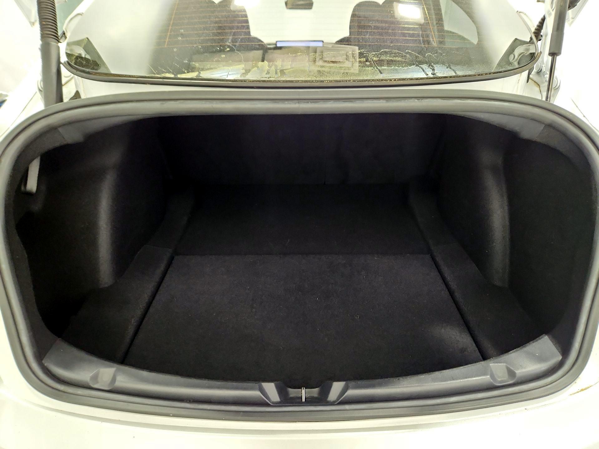 Thumbnail: 2021 Tesla Model 3 - 19