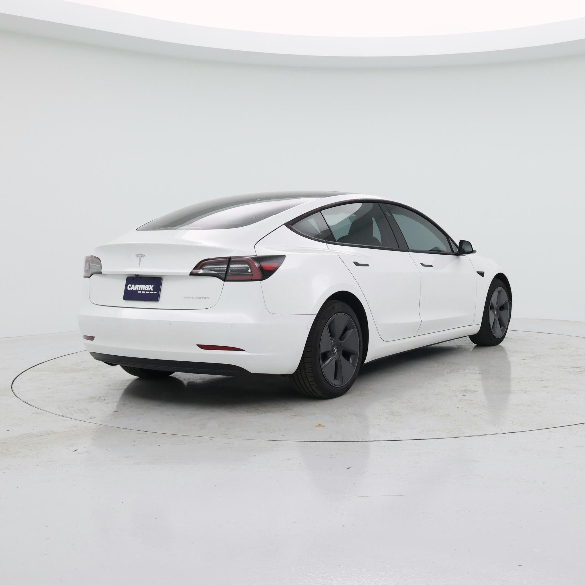 Thumbnail: 2021 Tesla Model 3 - 8