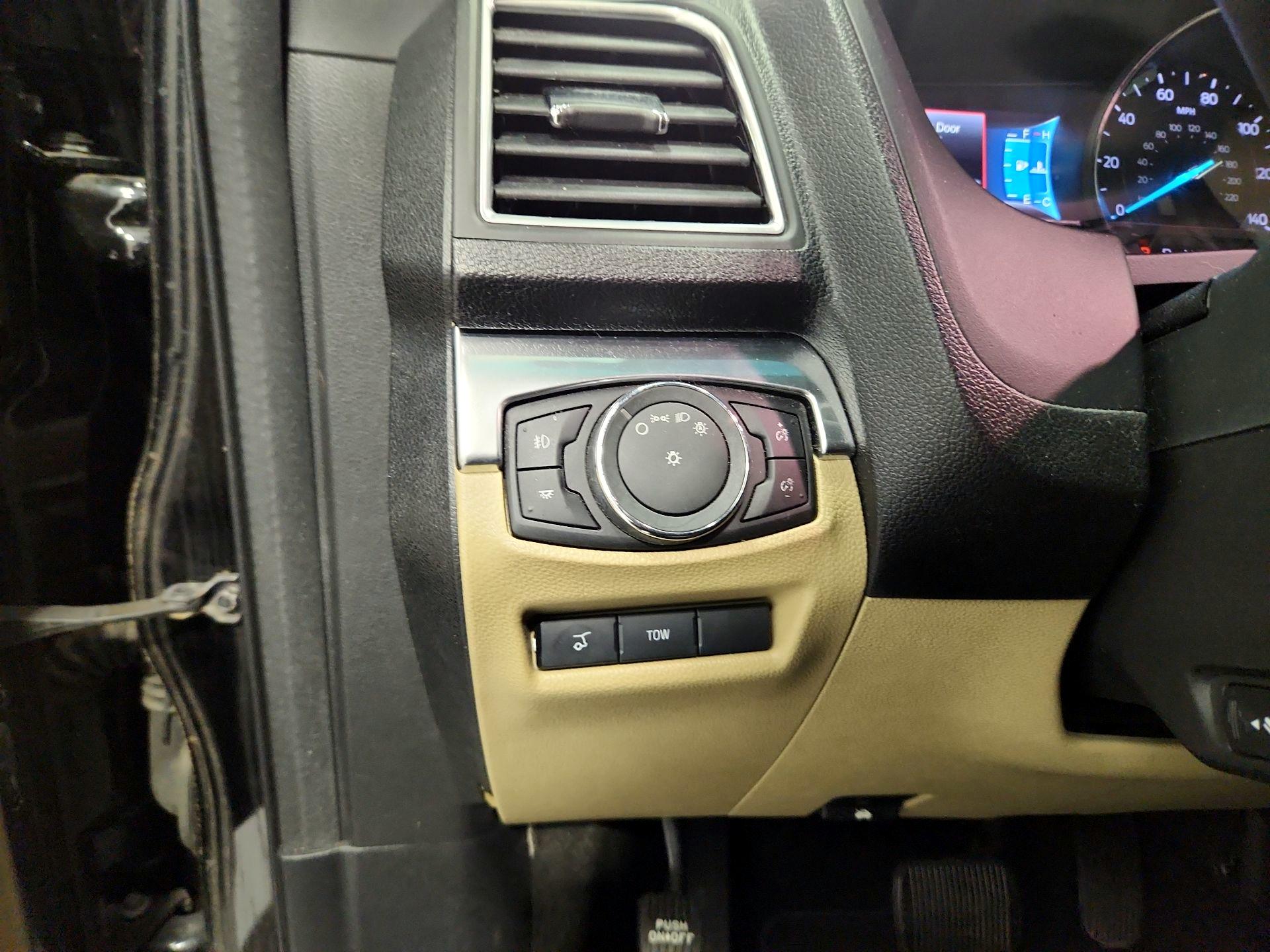 Thumbnail: 2016 Ford Explorer - 13