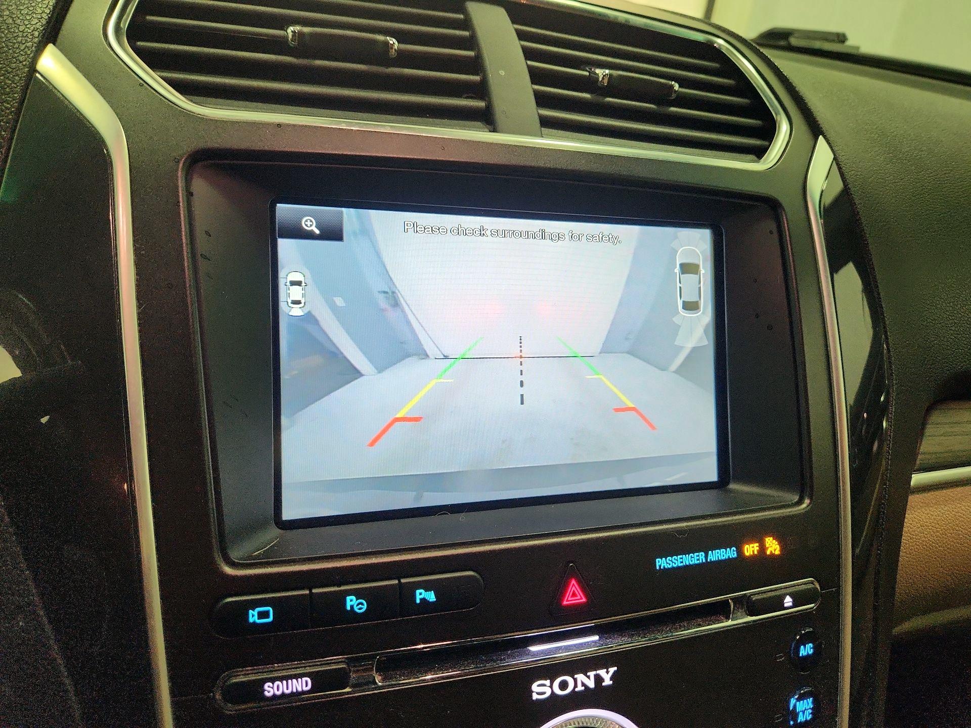 Thumbnail: 2016 Ford Explorer - 14