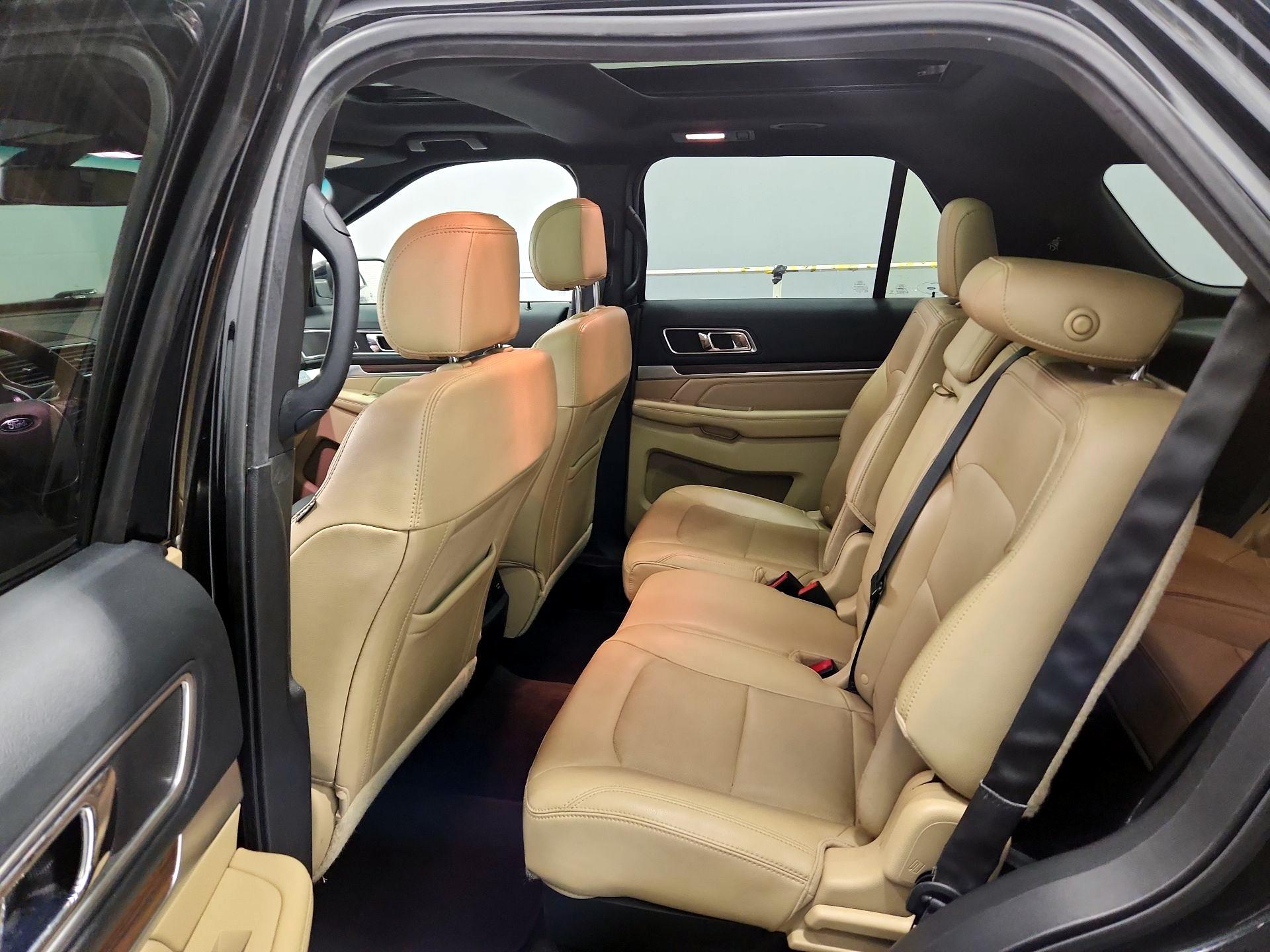 Thumbnail: 2016 Ford Explorer - 20