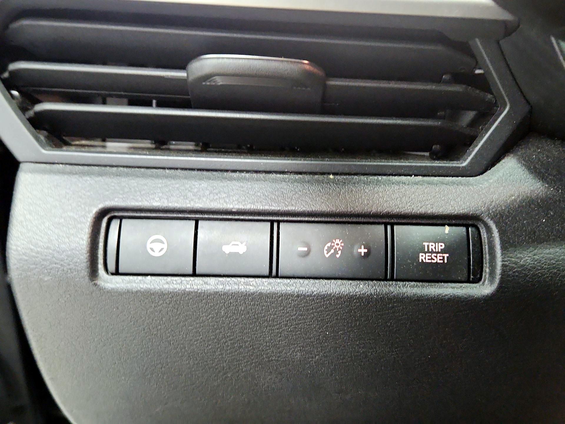 Thumbnail: 2019 Nissan Altima - 13