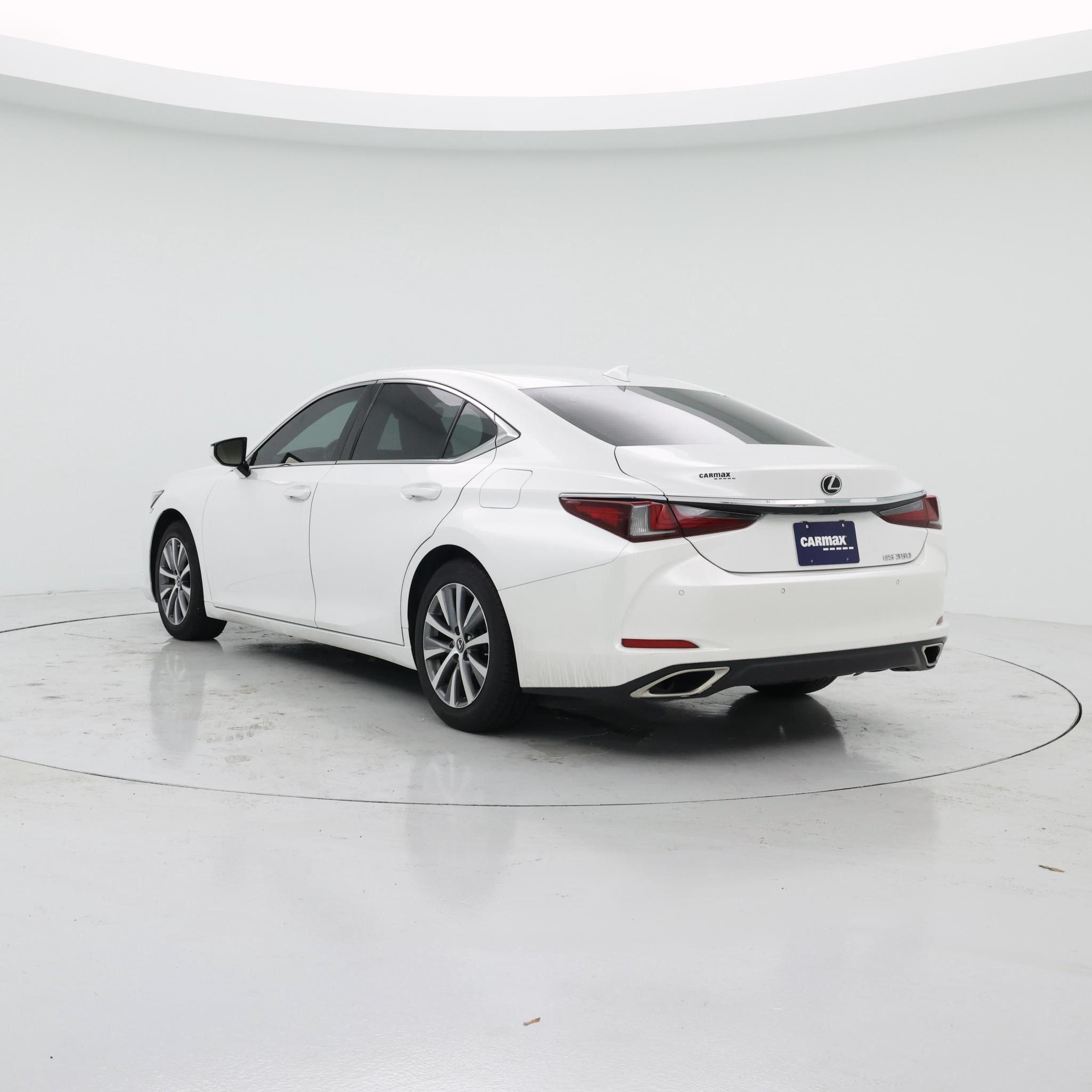 Thumbnail: 2021 Lexus ES - 2