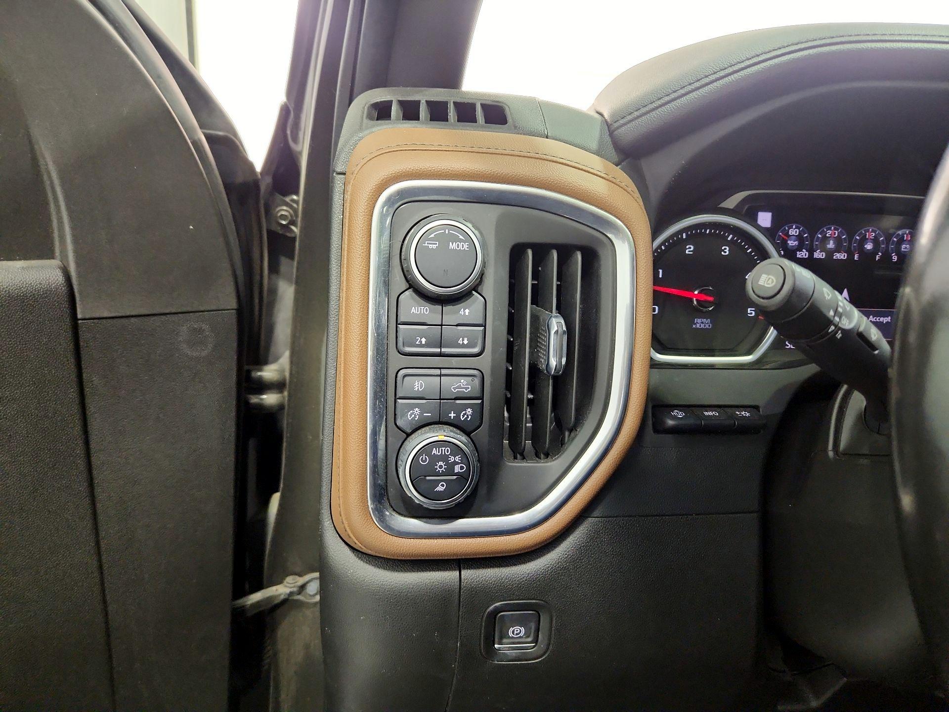 Thumbnail: 2022 Chevrolet Silverado 2500 - 13