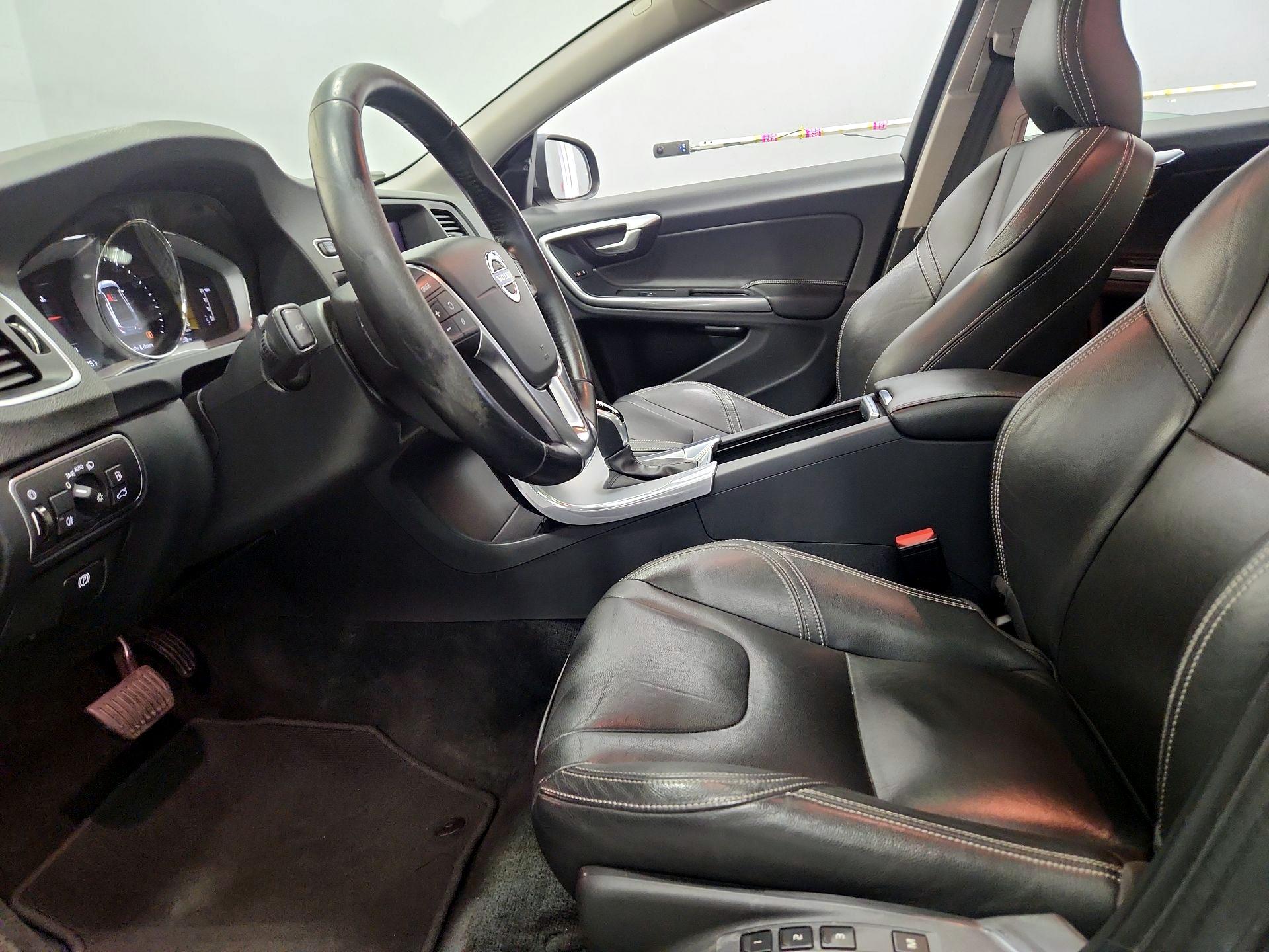 Thumbnail: 2018 Volvo S60 - 11